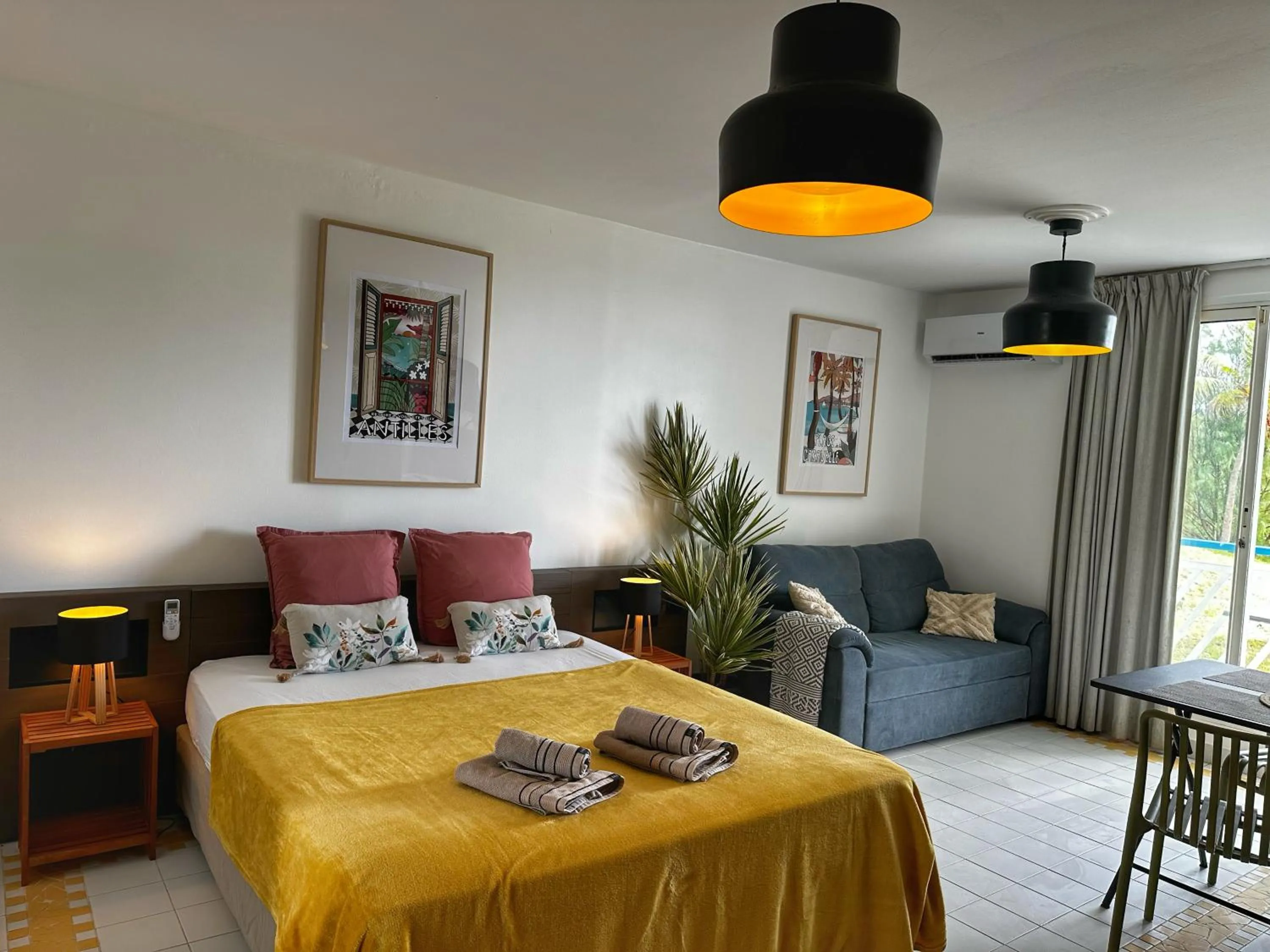 Le blue lagoon - studio vue sur mer - Piscine et plage