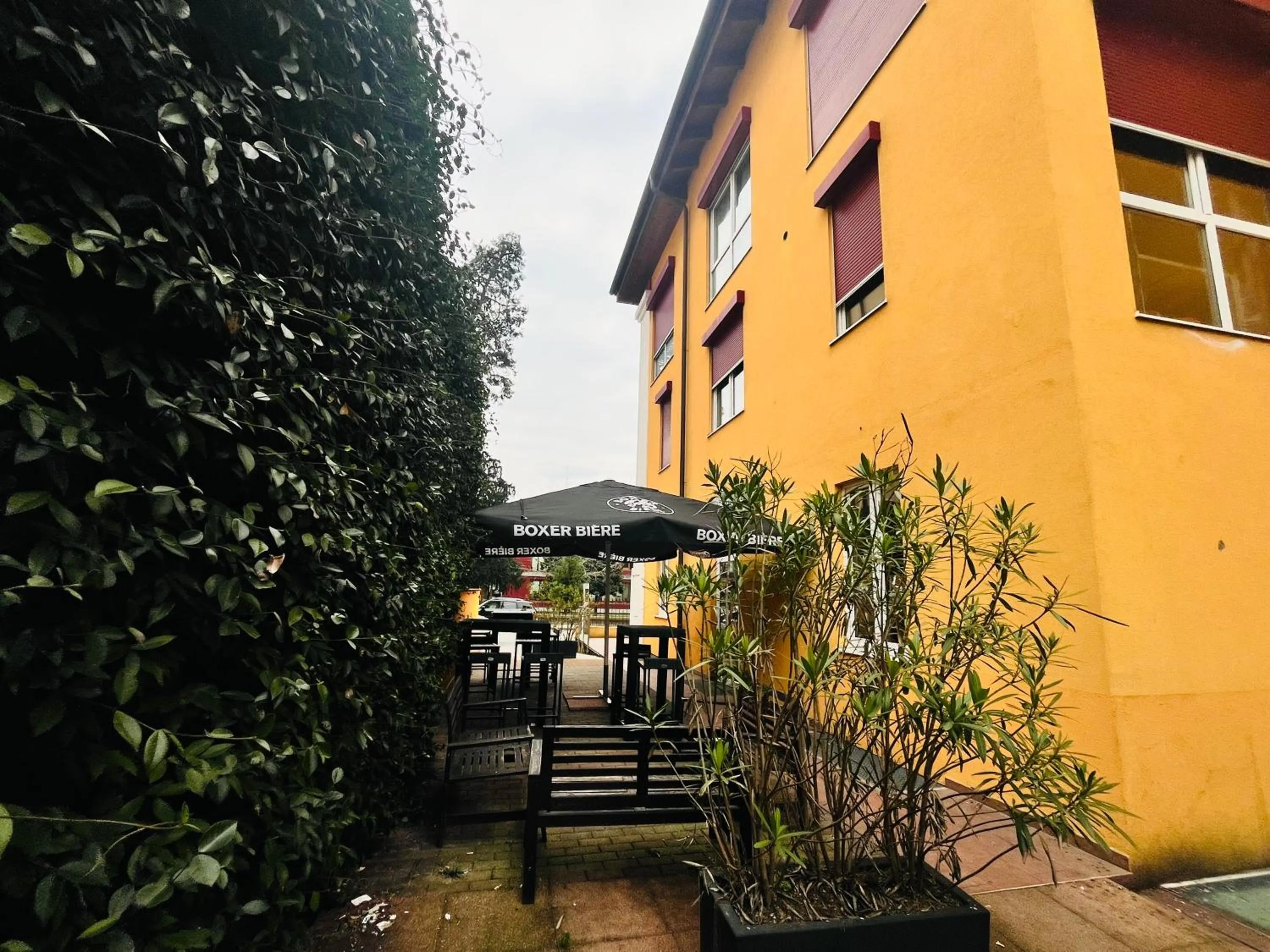 Property building in GuestHouse University by LR - self check in