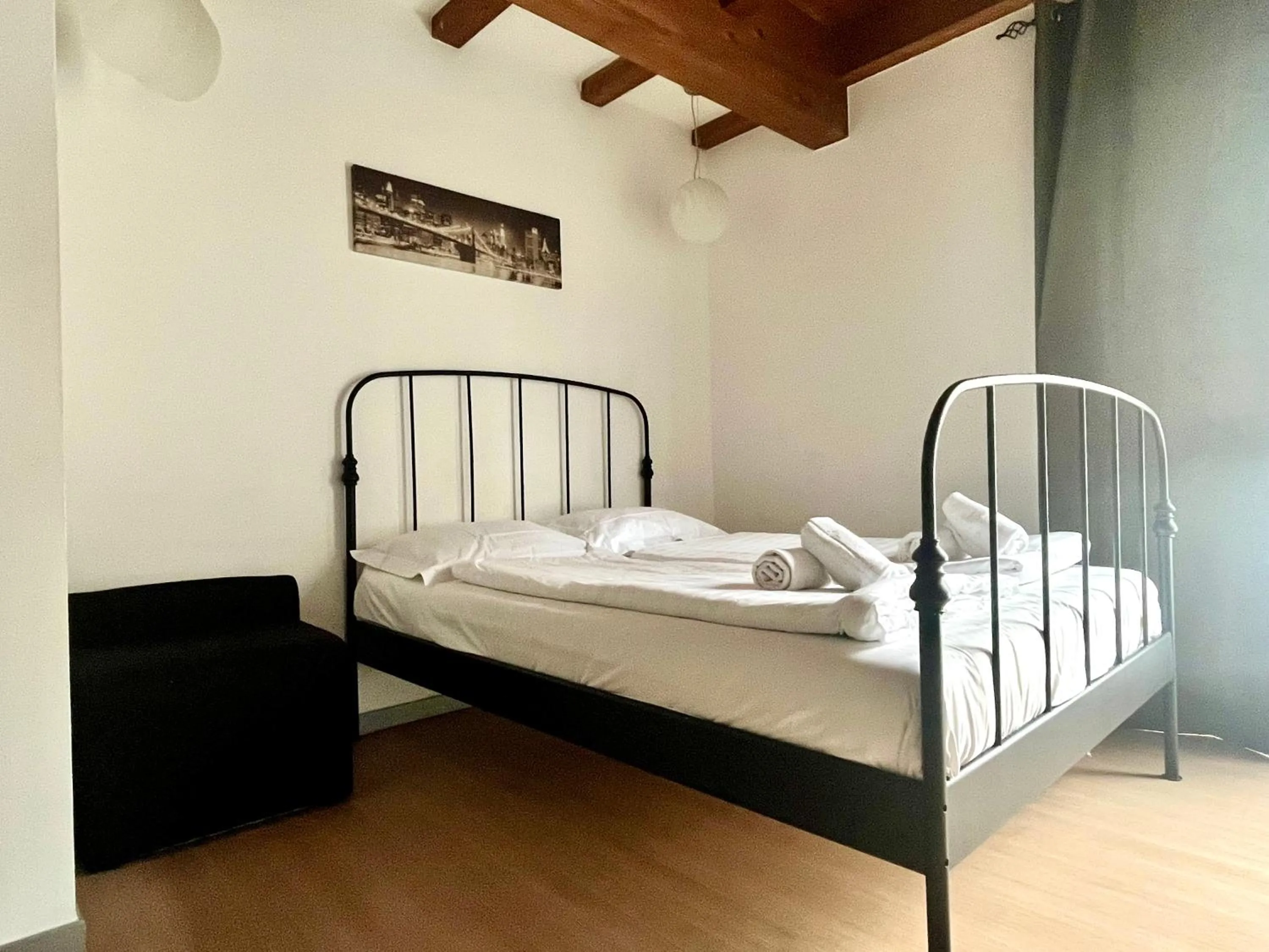 Bed in GuestHouse University by LR - self check in