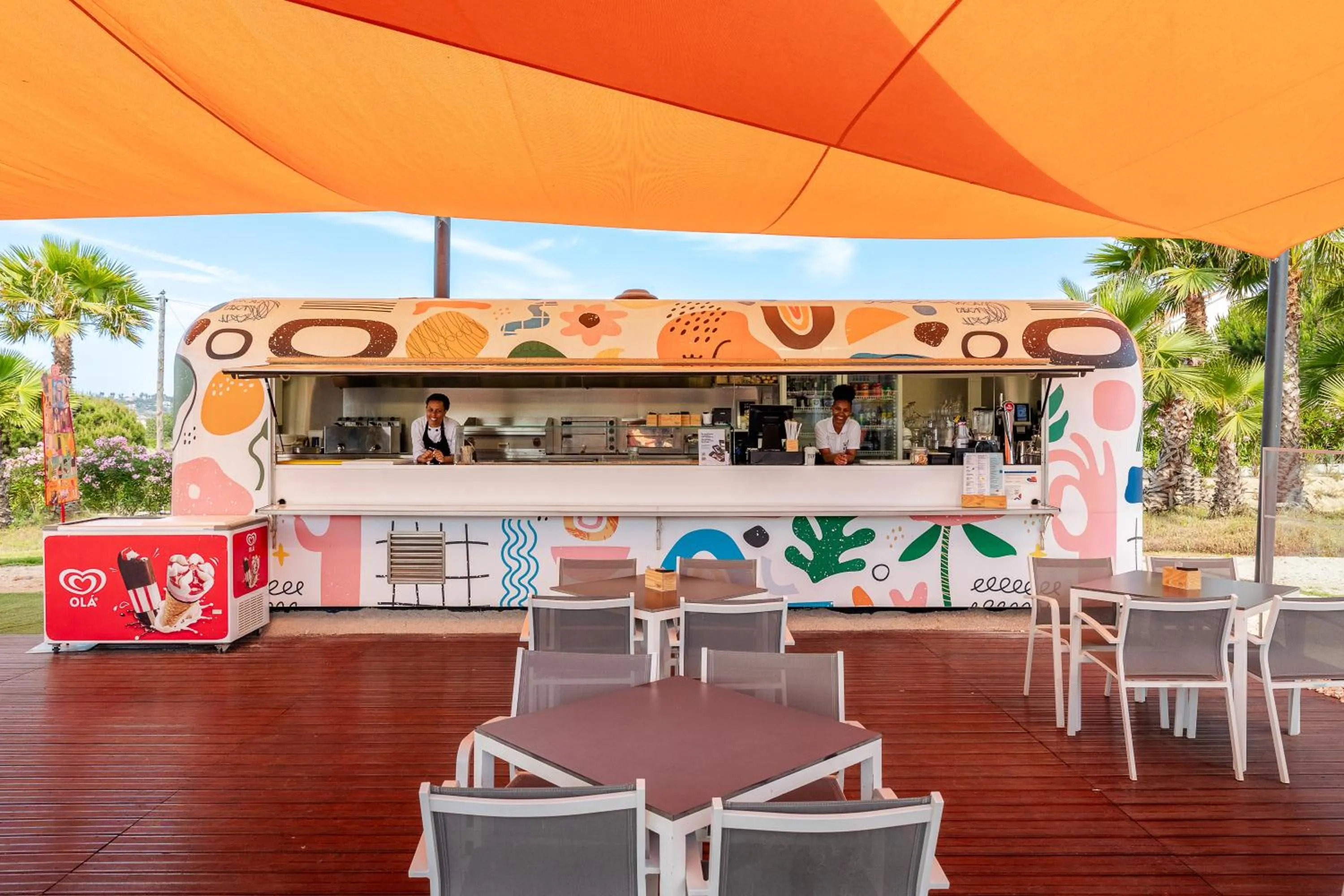 Swimming pool in Regency Salgados Hotel & Spa