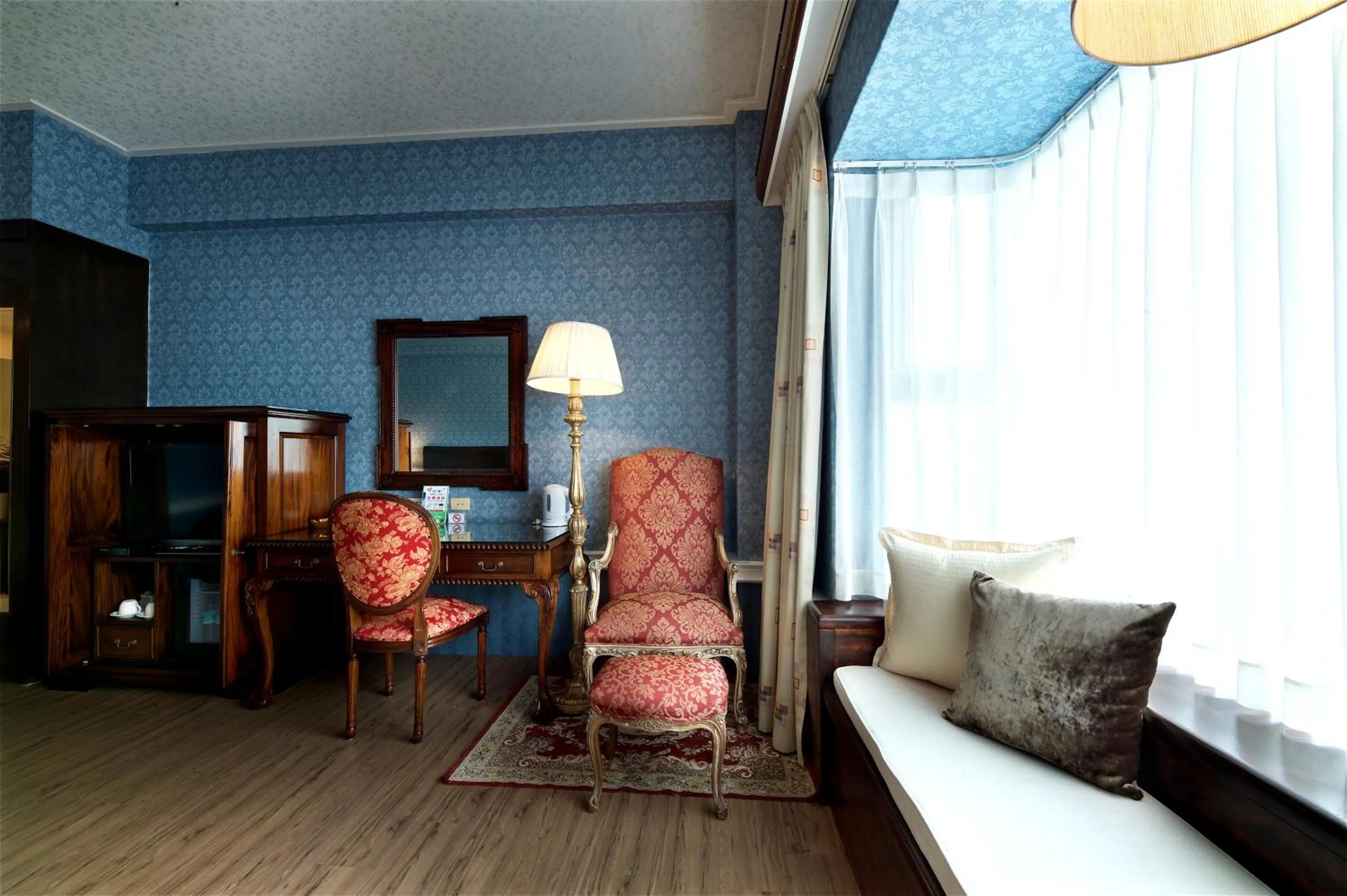 Shangrila Boutique Hotel