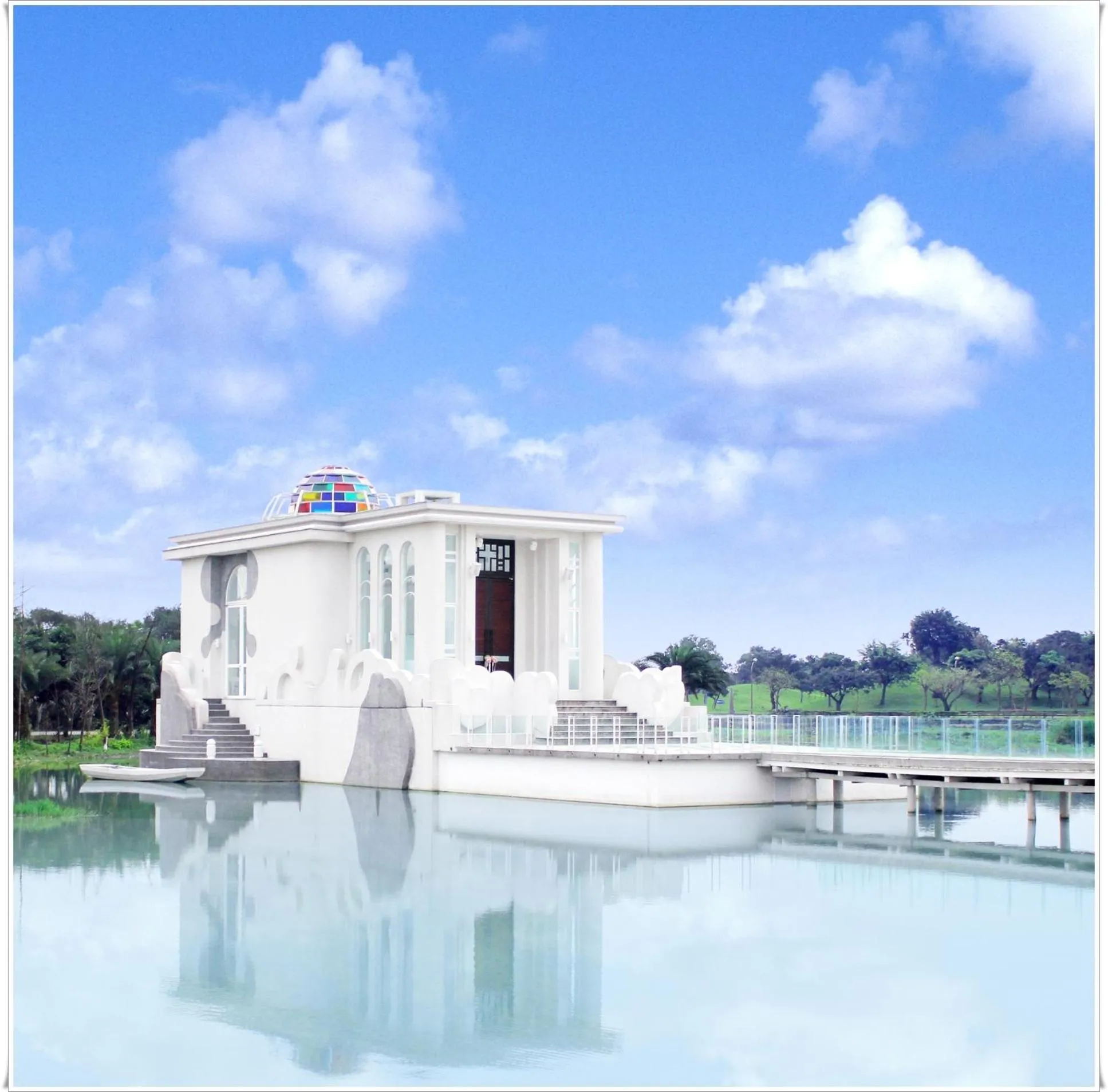 Area and facilities in Shangrila Boutique Hotel