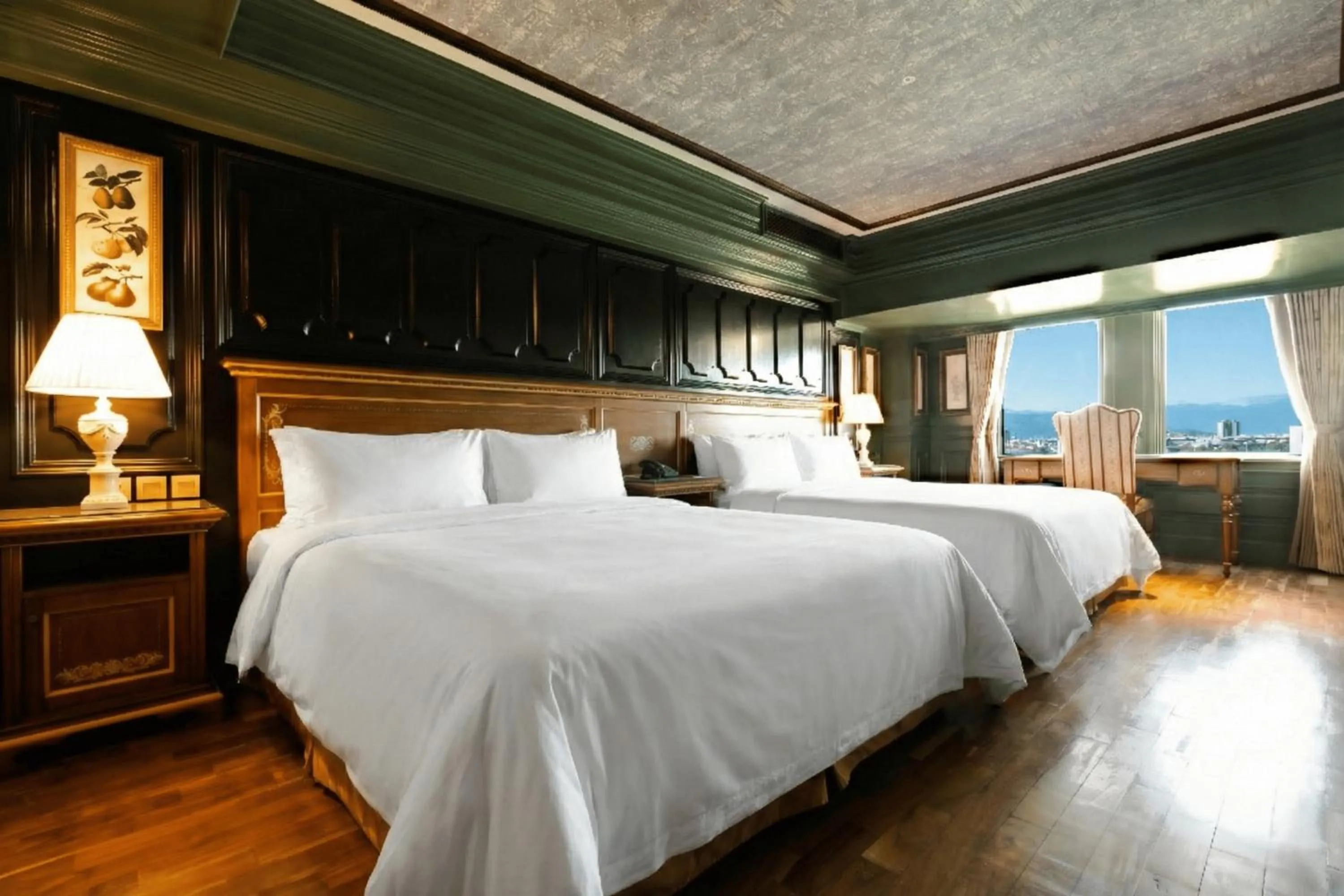 Bed in Shangrila Boutique Hotel