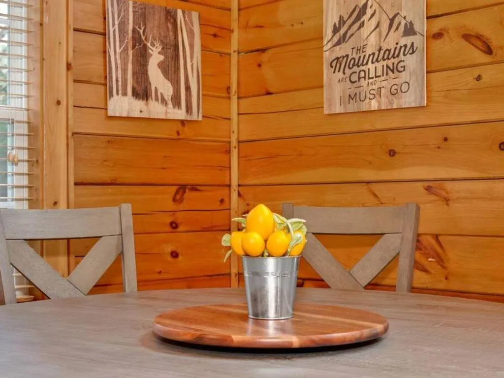 Dining area in Soco Serene Cabin in the Heart of Maggie Valley