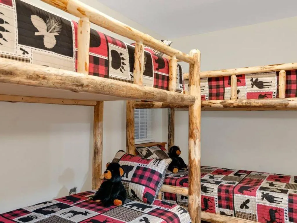 bunk bed, Bed in Soco Serene Cabin in the Heart of Maggie Valley