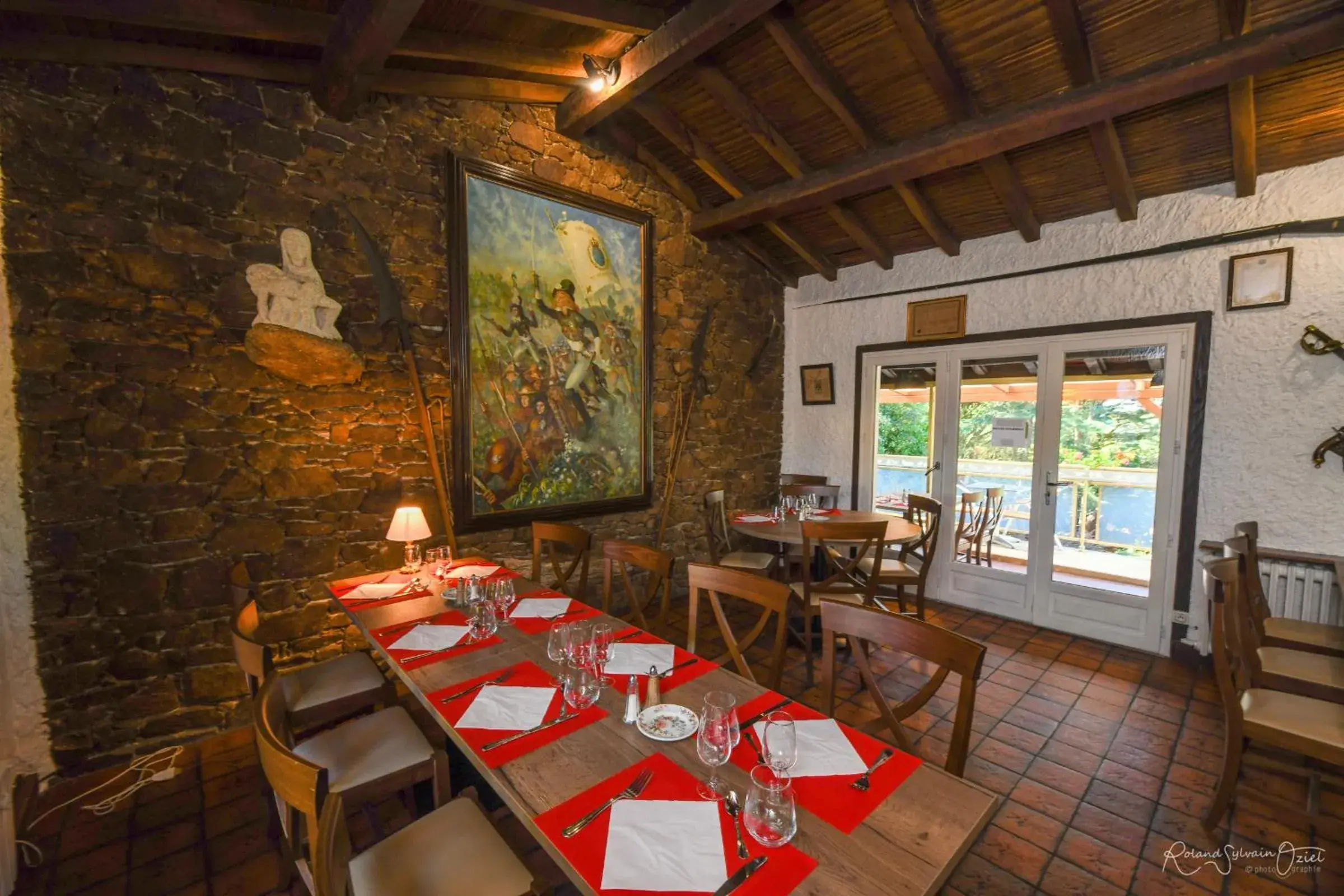 Restaurant/places to eat in Logis Hôtel La Chaumière Restaurant/places to eat in Logis Hôtel La Chaumière