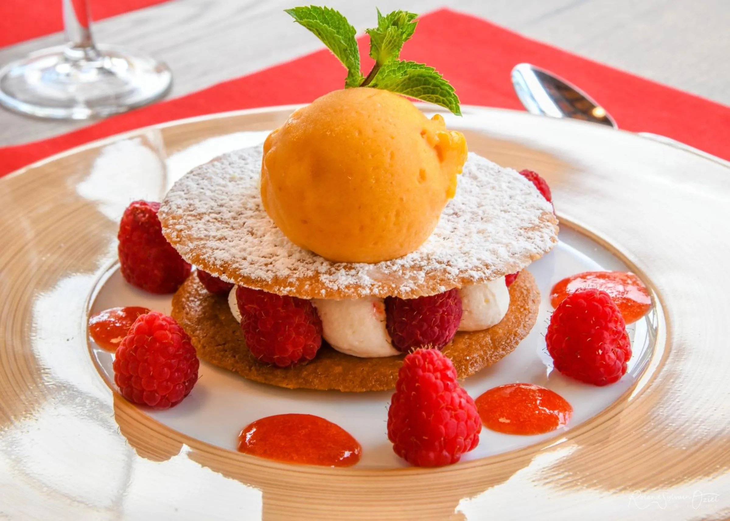 Meals in Logis Hôtel La Chaumière