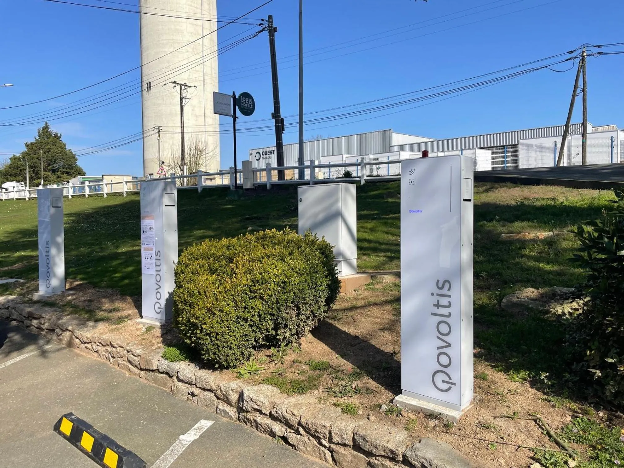 Property building in Logis Hôtel La Chaumière