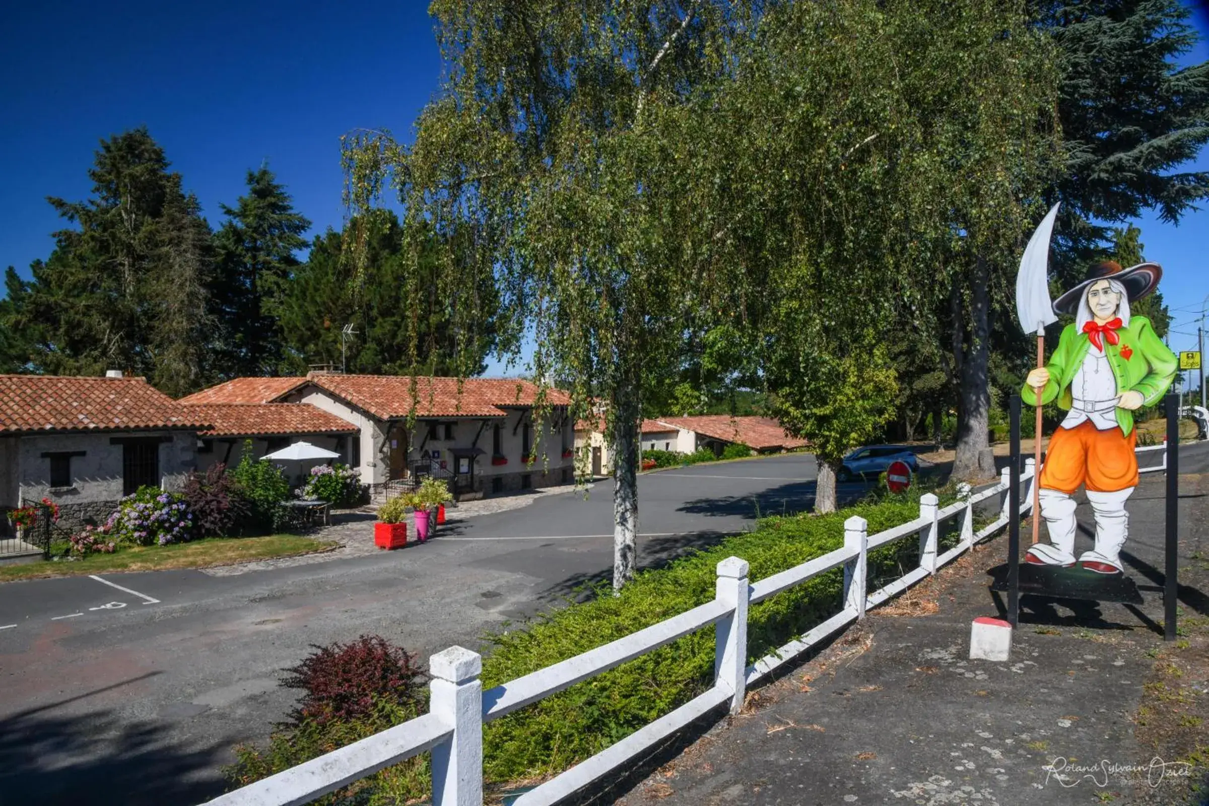 Street view in Logis Hôtel La Chaumière Street view in Logis Hôtel La Chaumière