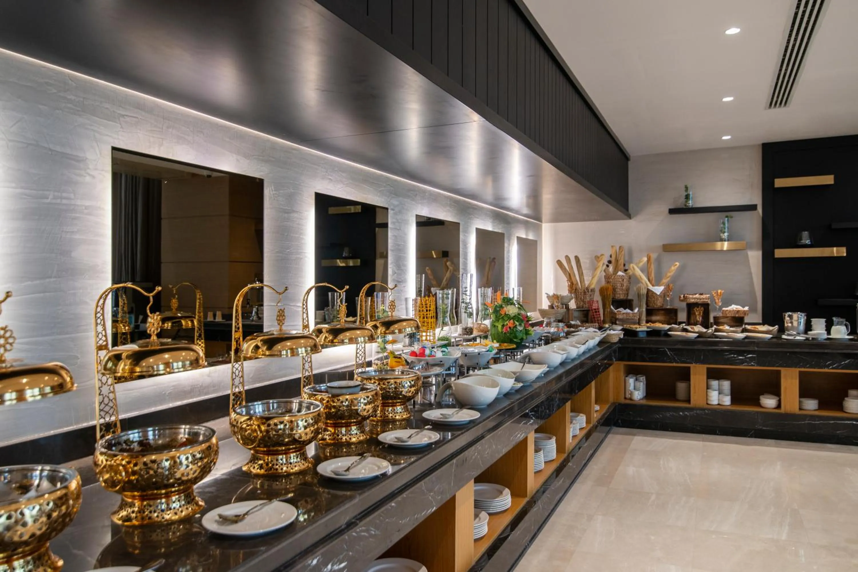 Restaurant/places to eat in Gardino Hotel & Residence