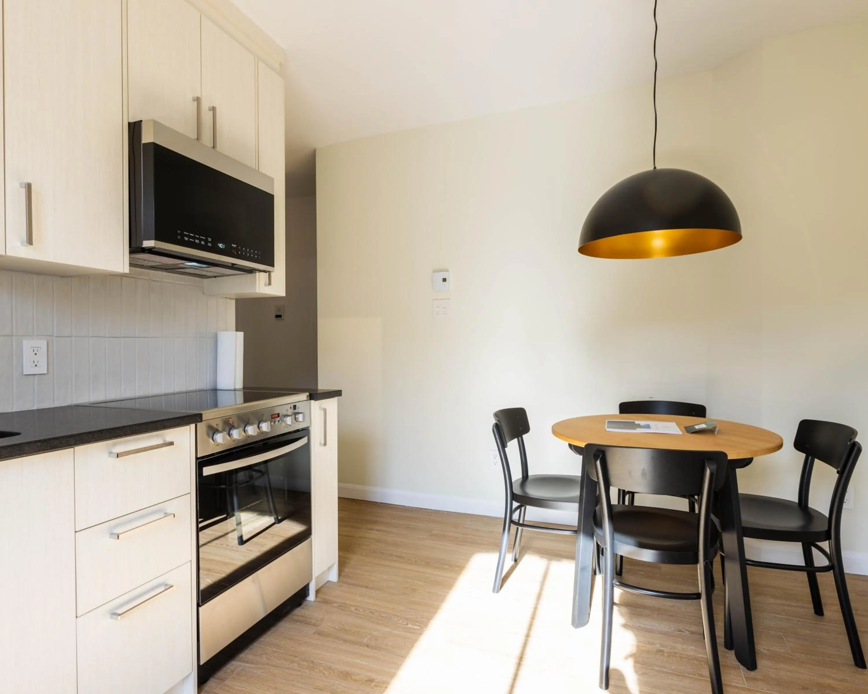 Dining area in Appart hôtel Le Saint-Anselme
