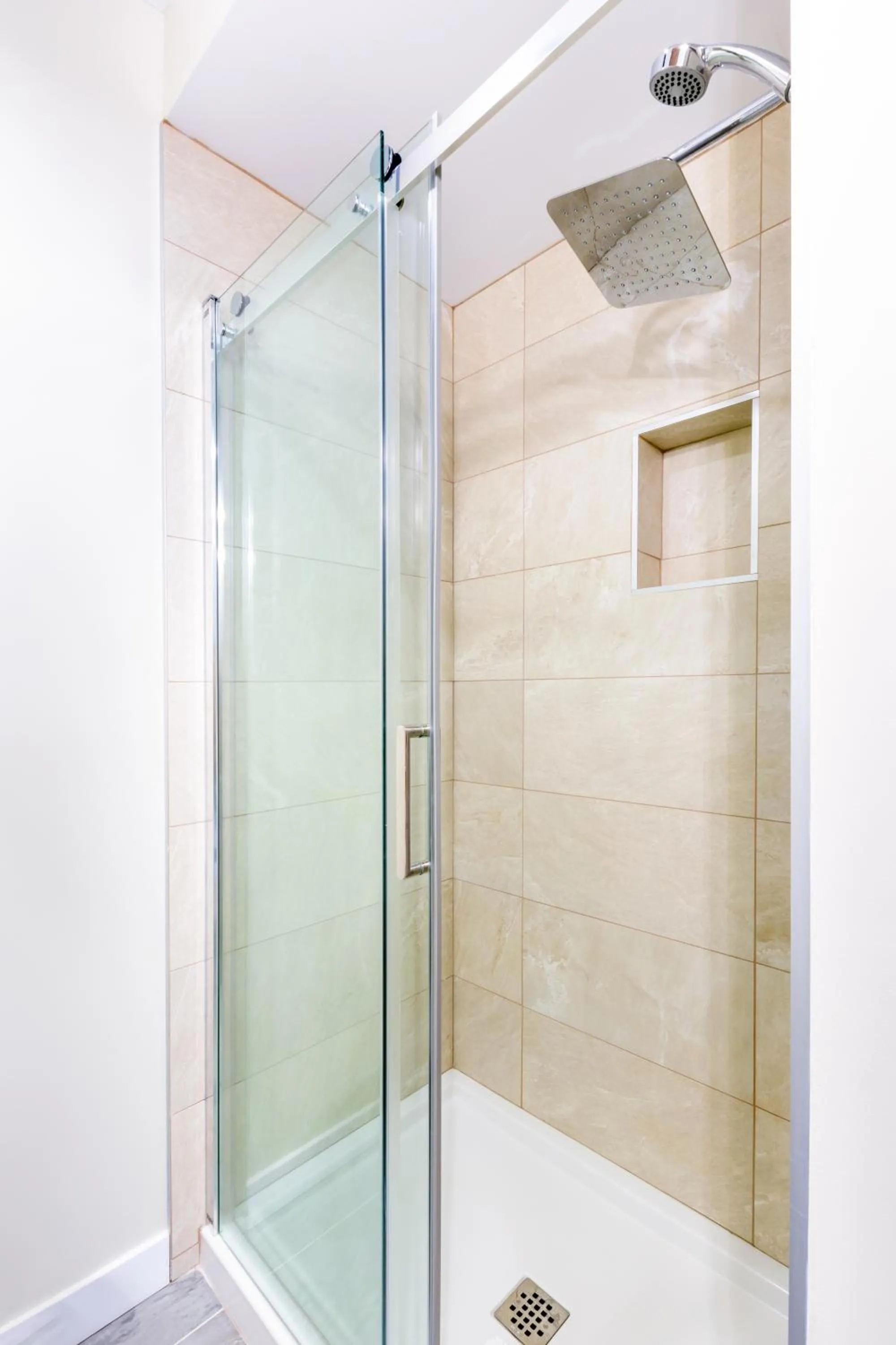 Shower in Appart hôtel Le Saint-Anselme