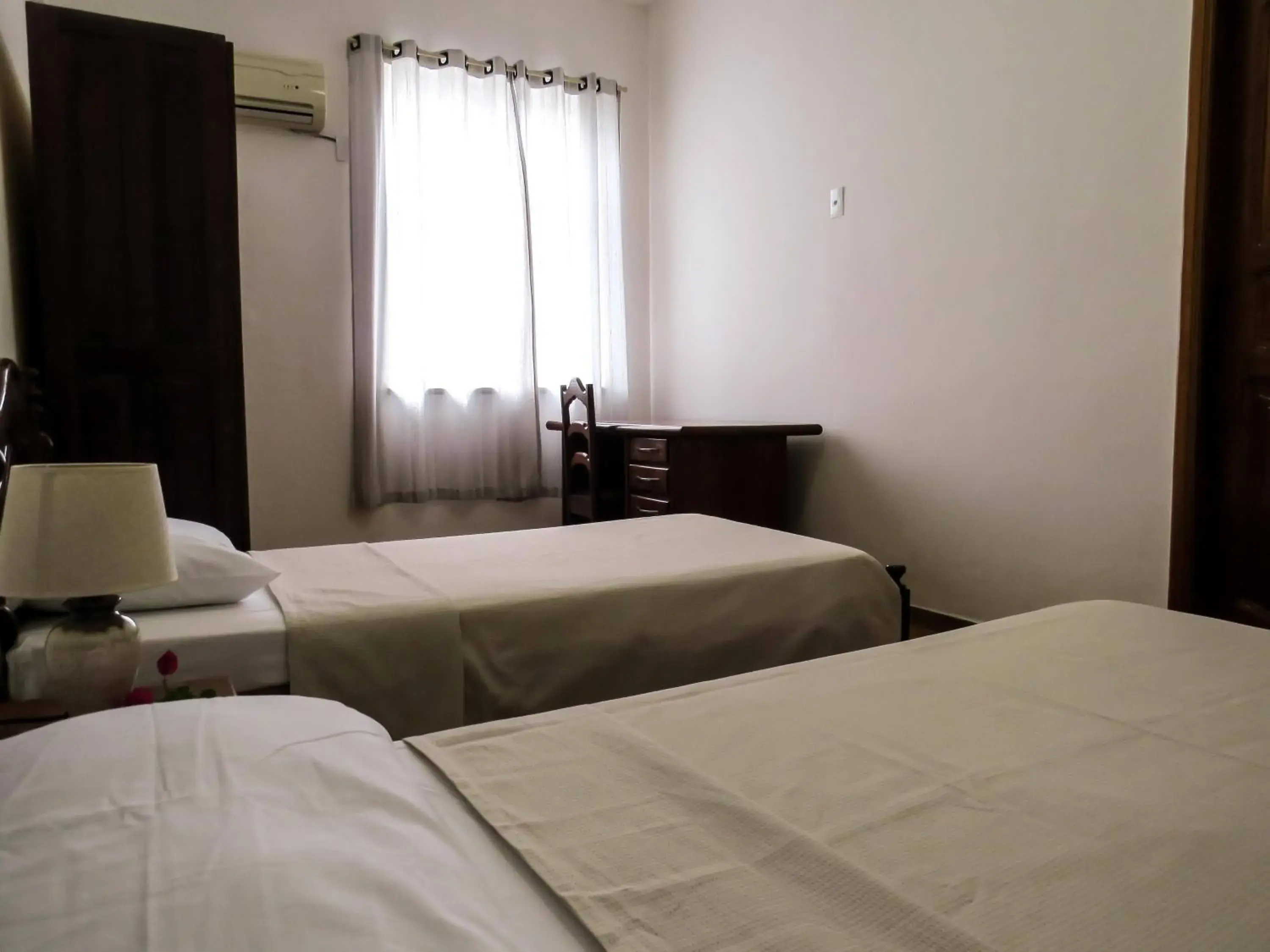 Standard Twin Room - single occupancy in Hotel Casa Dos Frades Standard Twin Room - single occupancy in Hotel Casa Dos Frades
