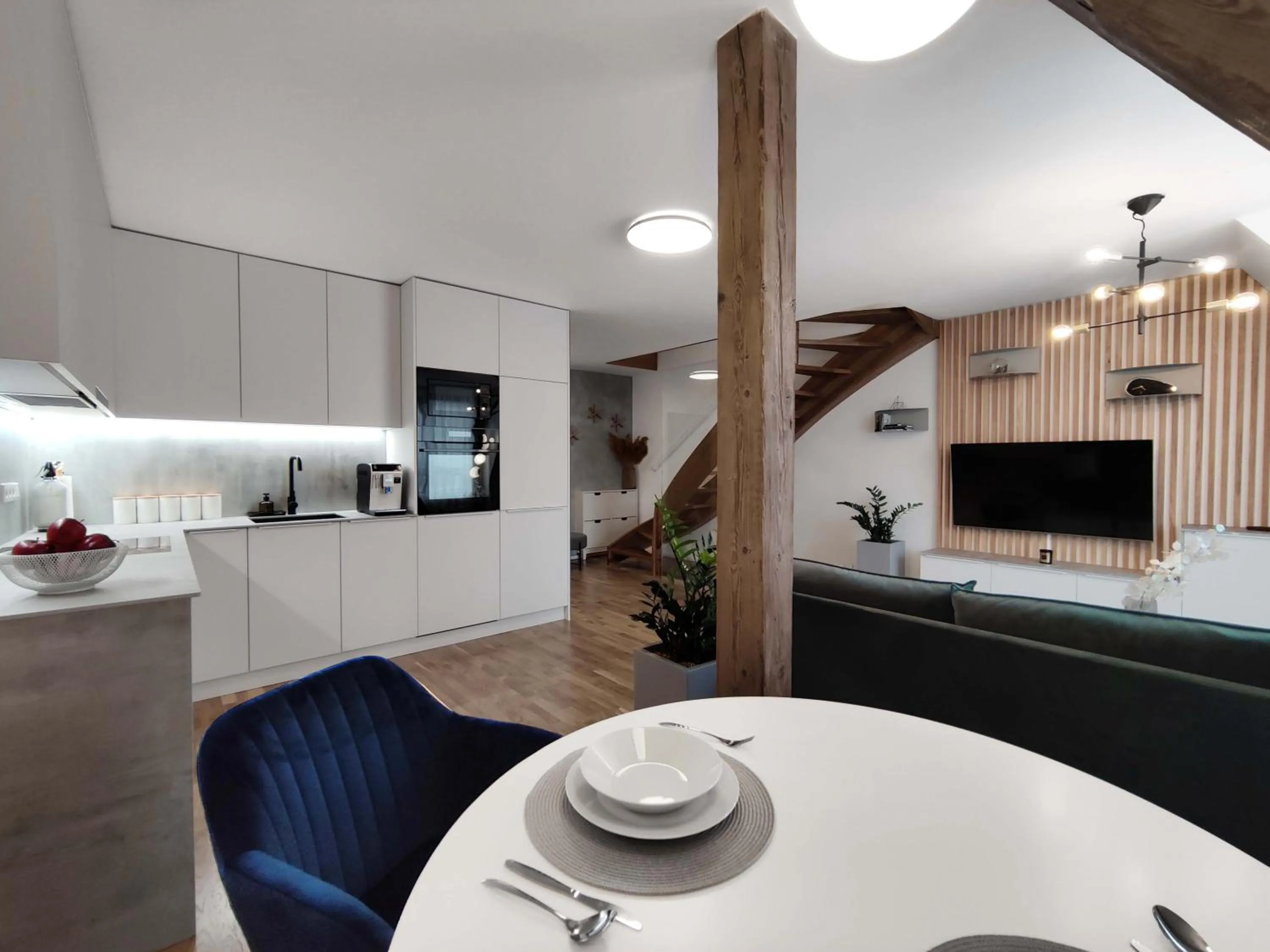 Kitchen or kitchenette in Old Town Museum Apartment