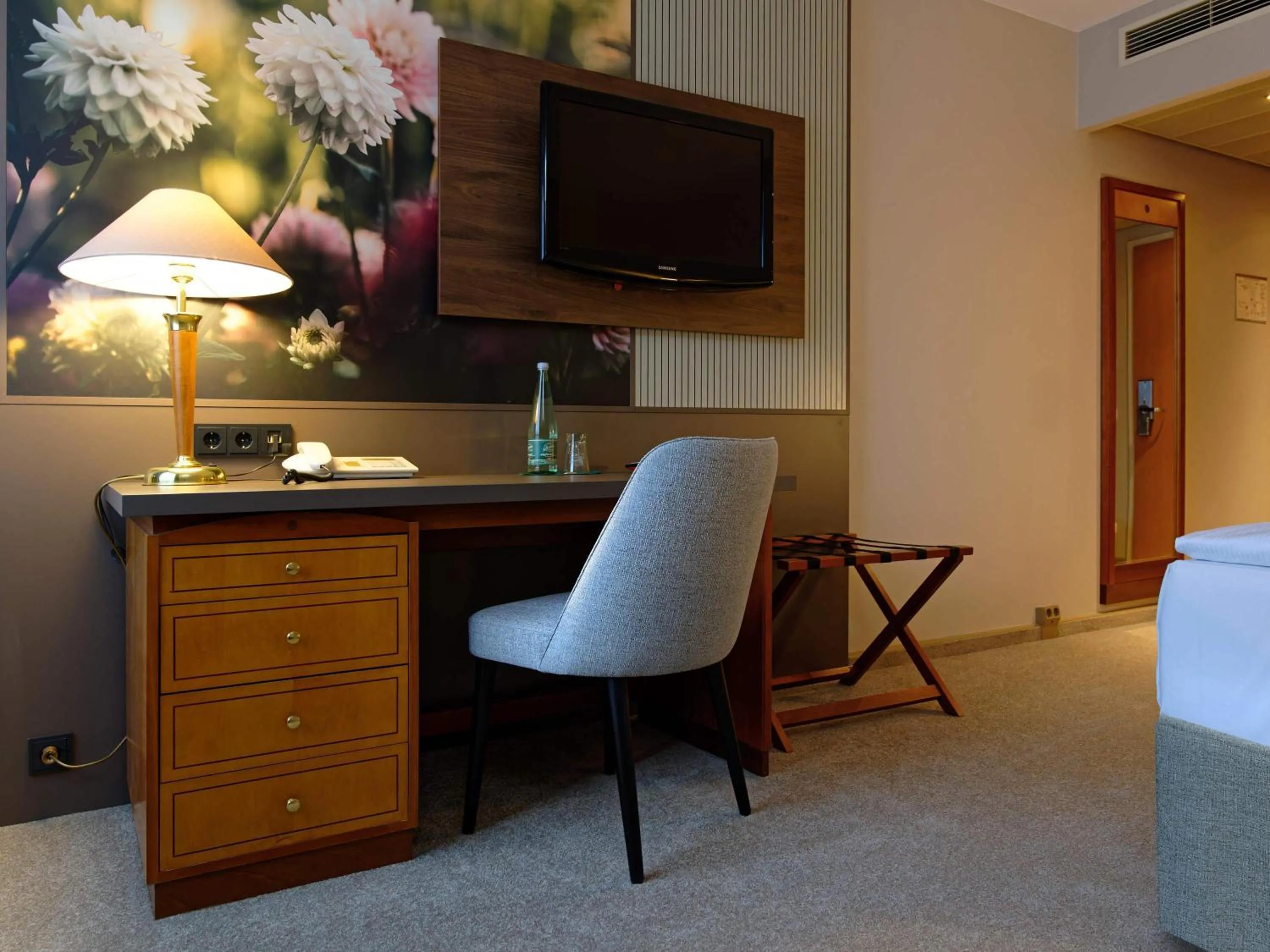 Bedroom in Mercure Hotel Gera City