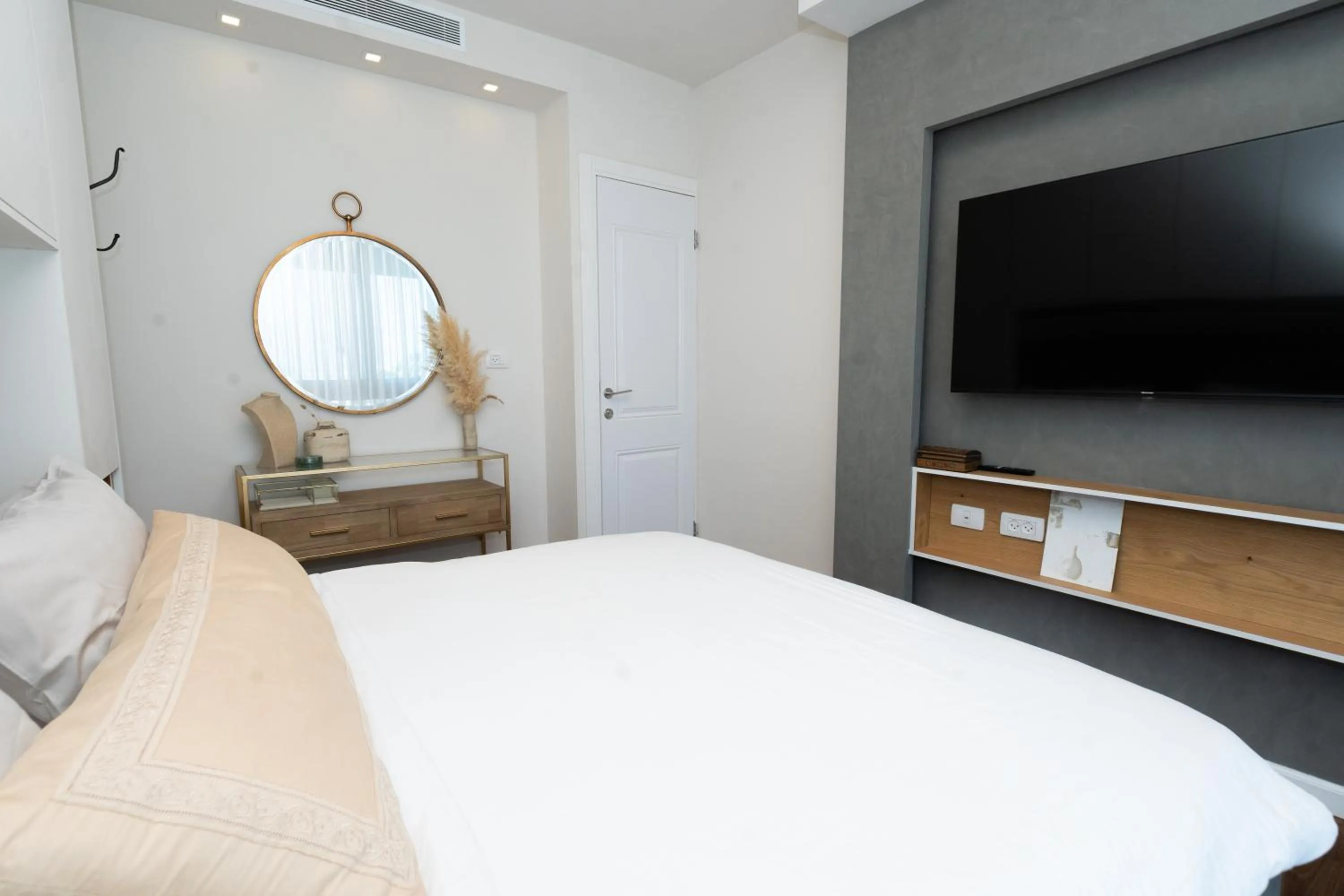 Bed in neot golf kz place