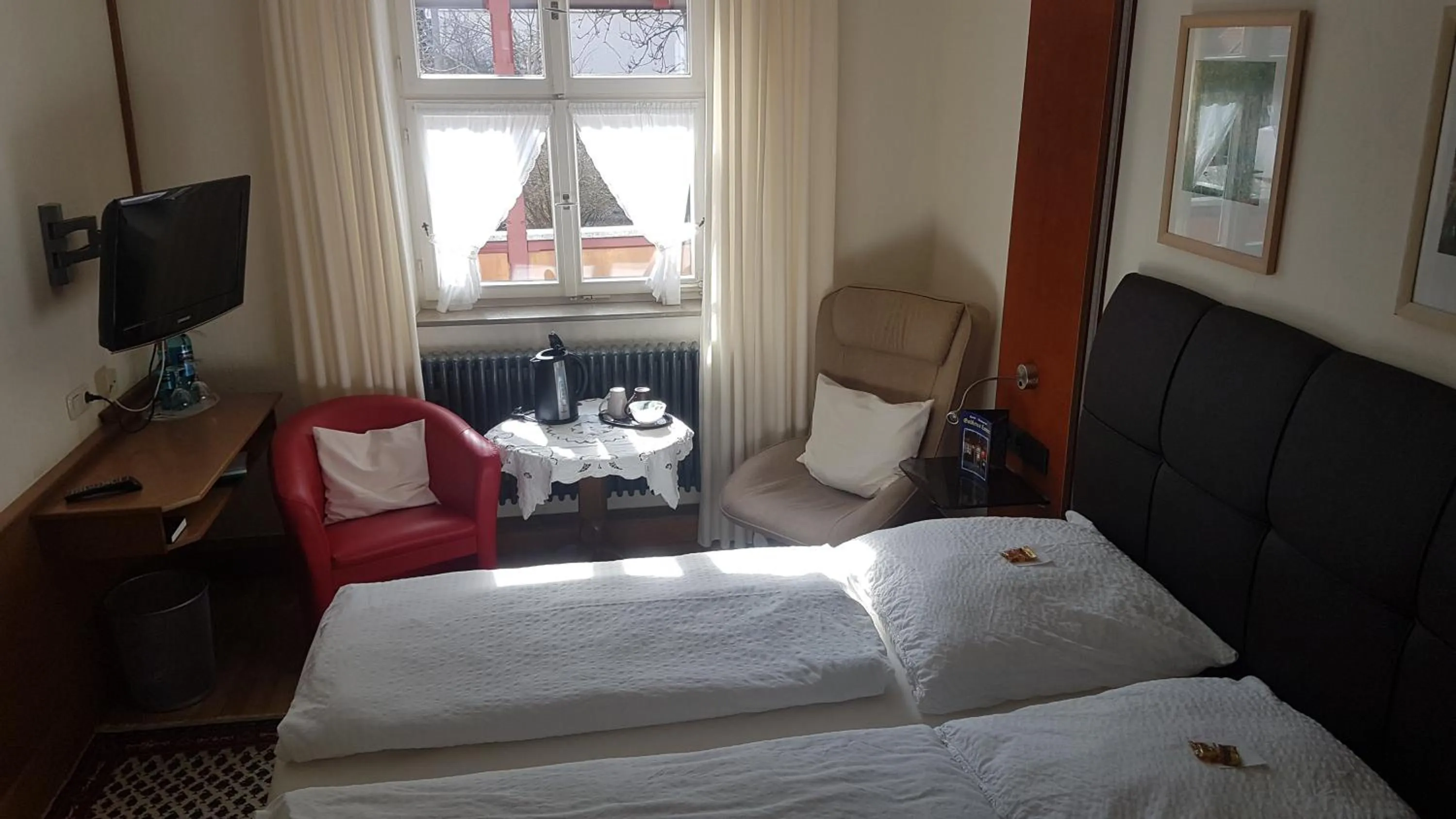 Bed in Hotel-Restaurant Goldenes Lamm