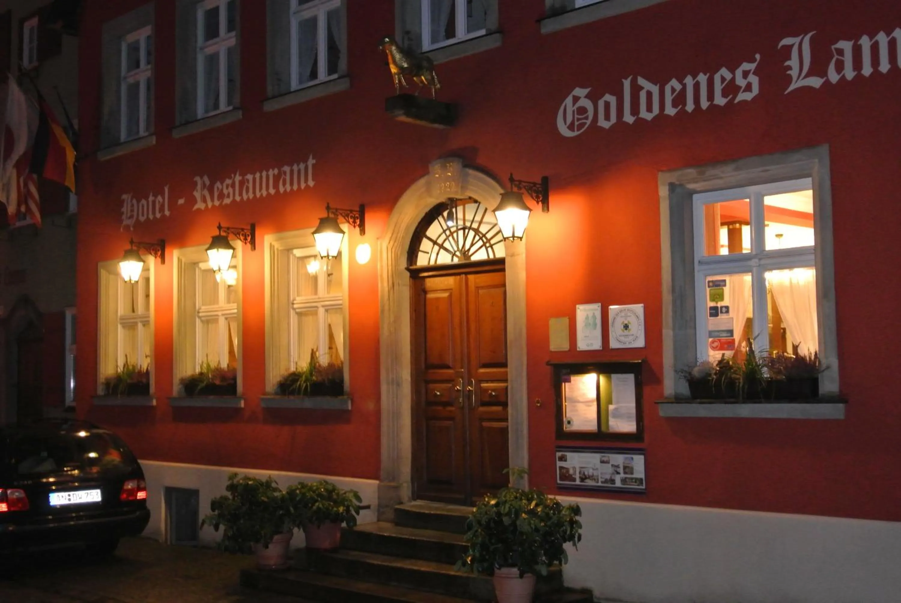 Facade/entrance in Hotel-Restaurant Goldenes Lamm