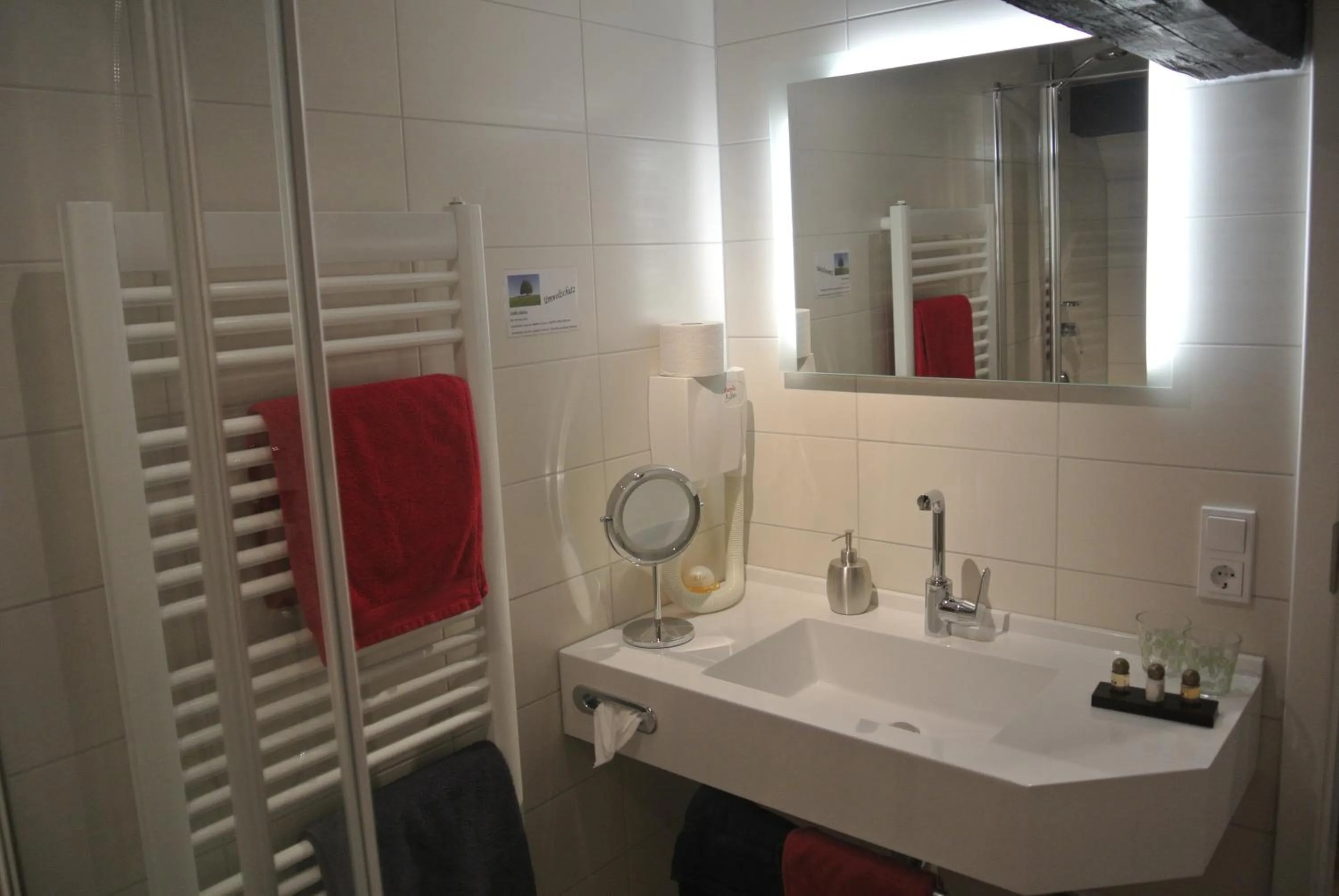 Bathroom in Hotel-Restaurant Goldenes Lamm