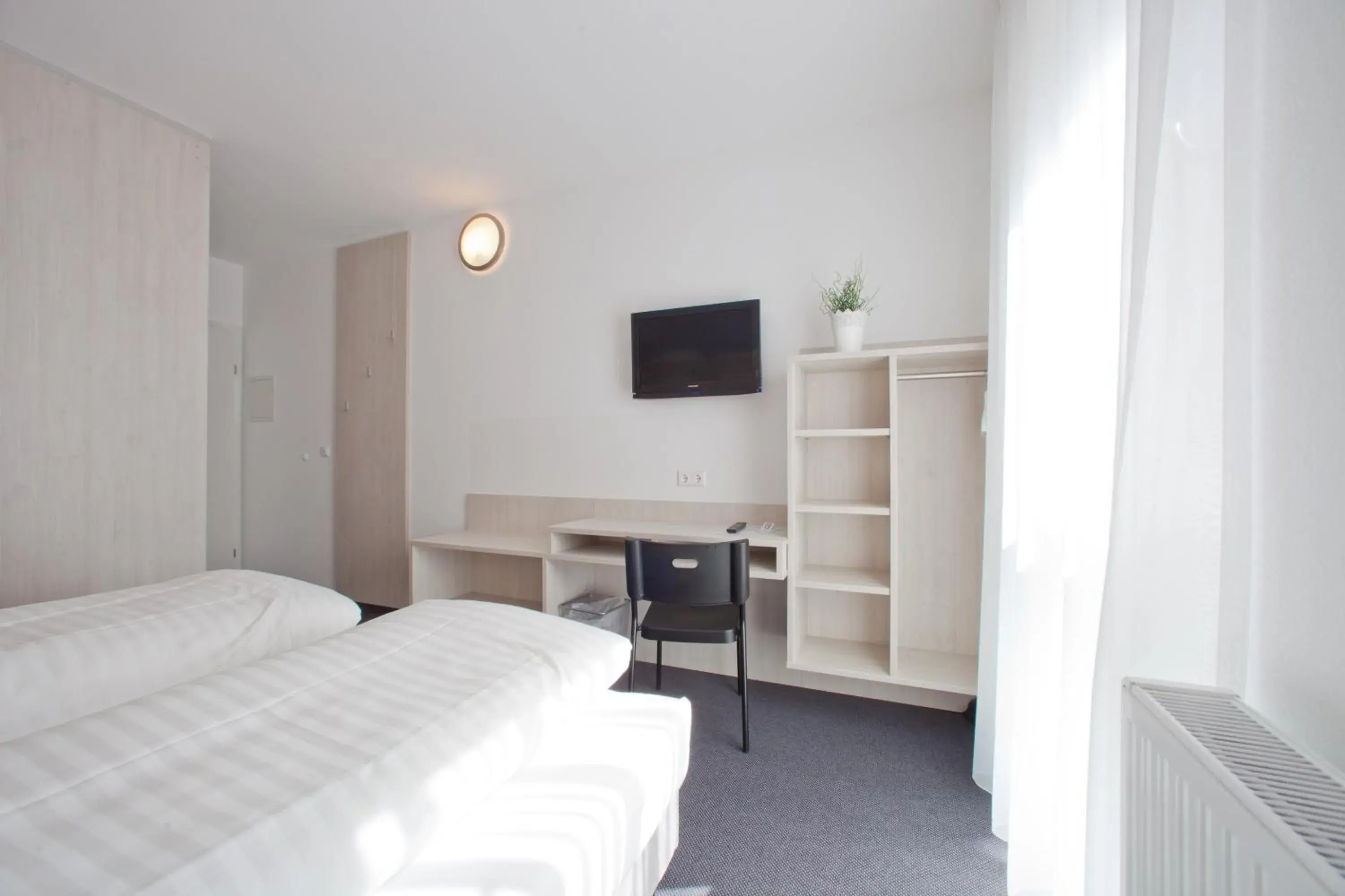 Standard Double or Twin Room - single occupancy in Motel Hohenems Standard Double or Twin Room - single occupancy in Motel Hohenems