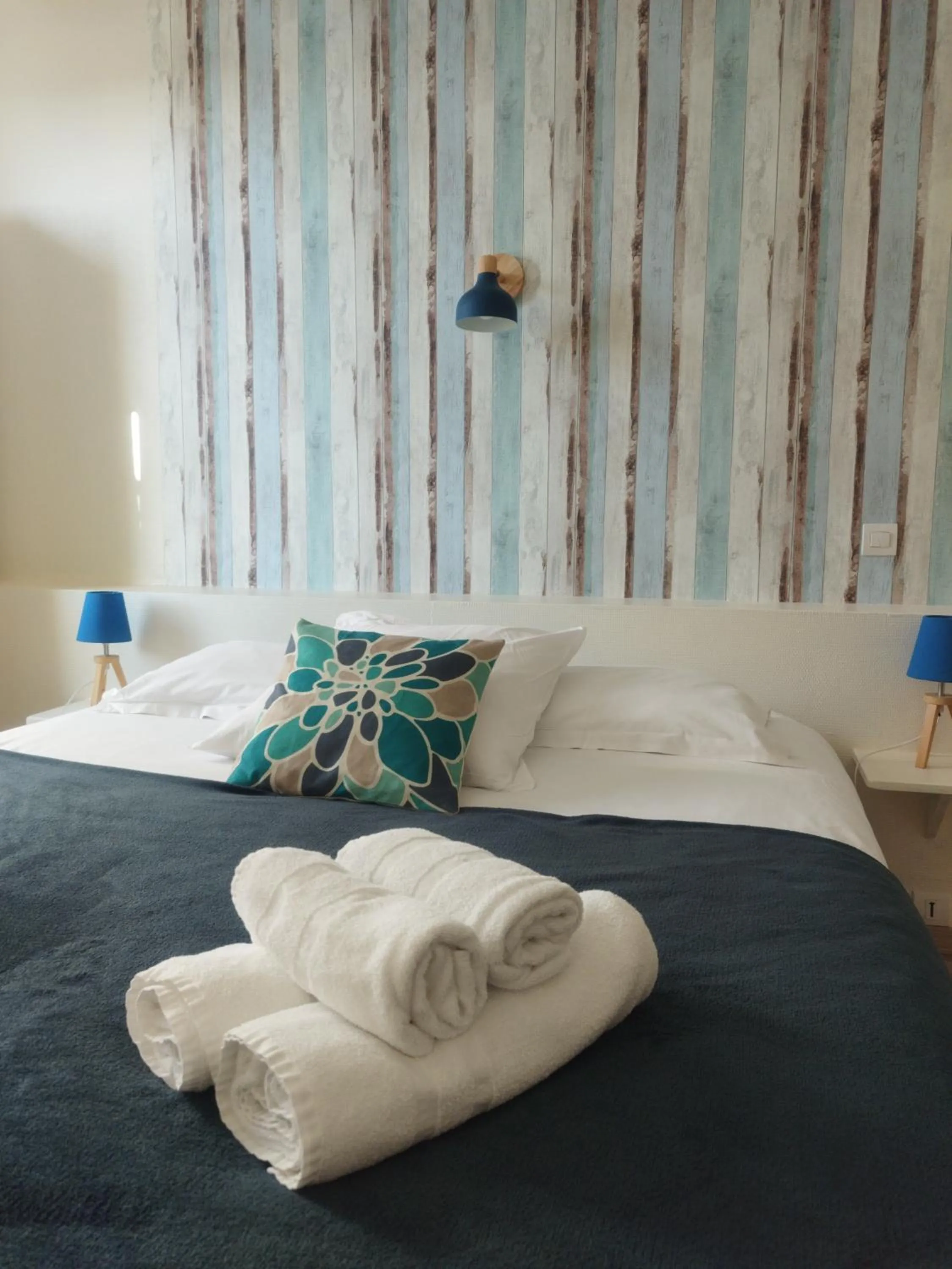 Bedroom, Bed in Hôtel Les Thermes