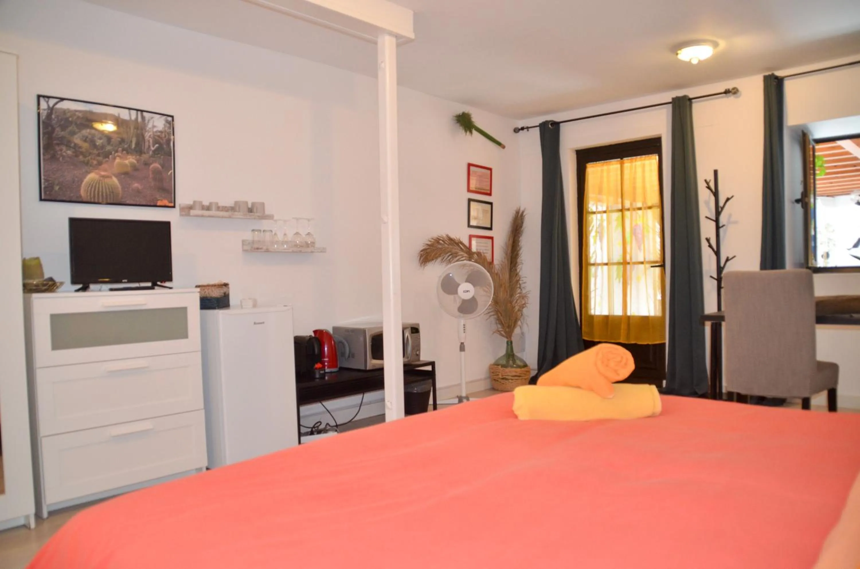 Bed in HOTELITO RURAL GA7COLORES only adult