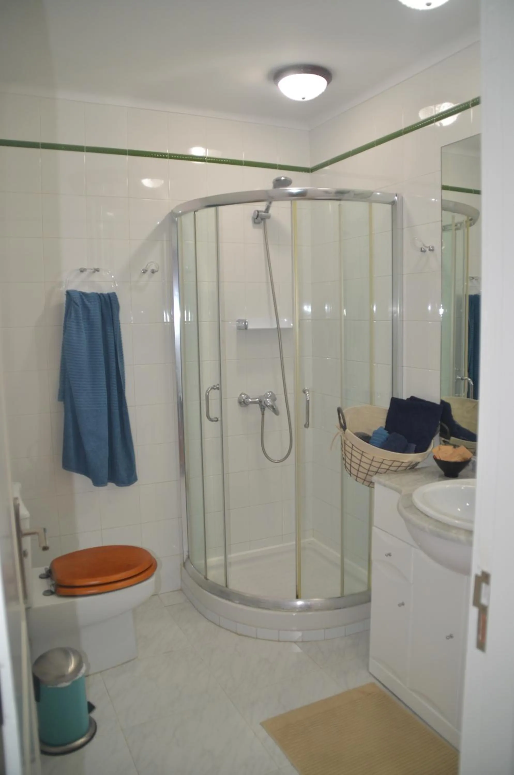 Bathroom in HOTELITO RURAL GA7COLORES only adult