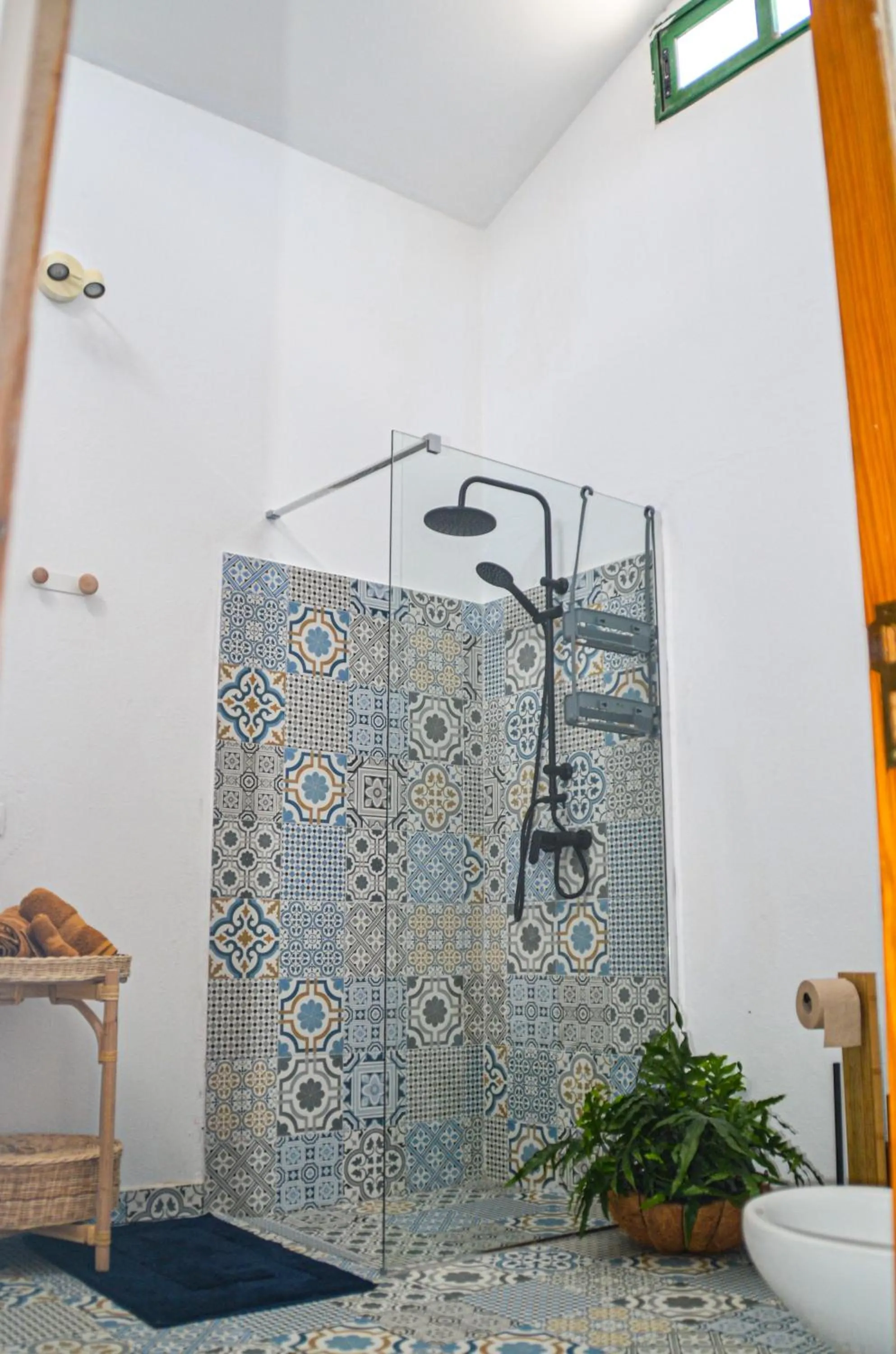 Shower in HOTELITO RURAL GA7COLORES only adult