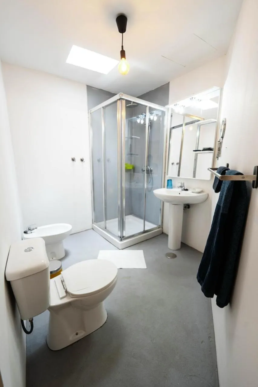 Shower in HOTELITO RURAL GA7COLORES only adult