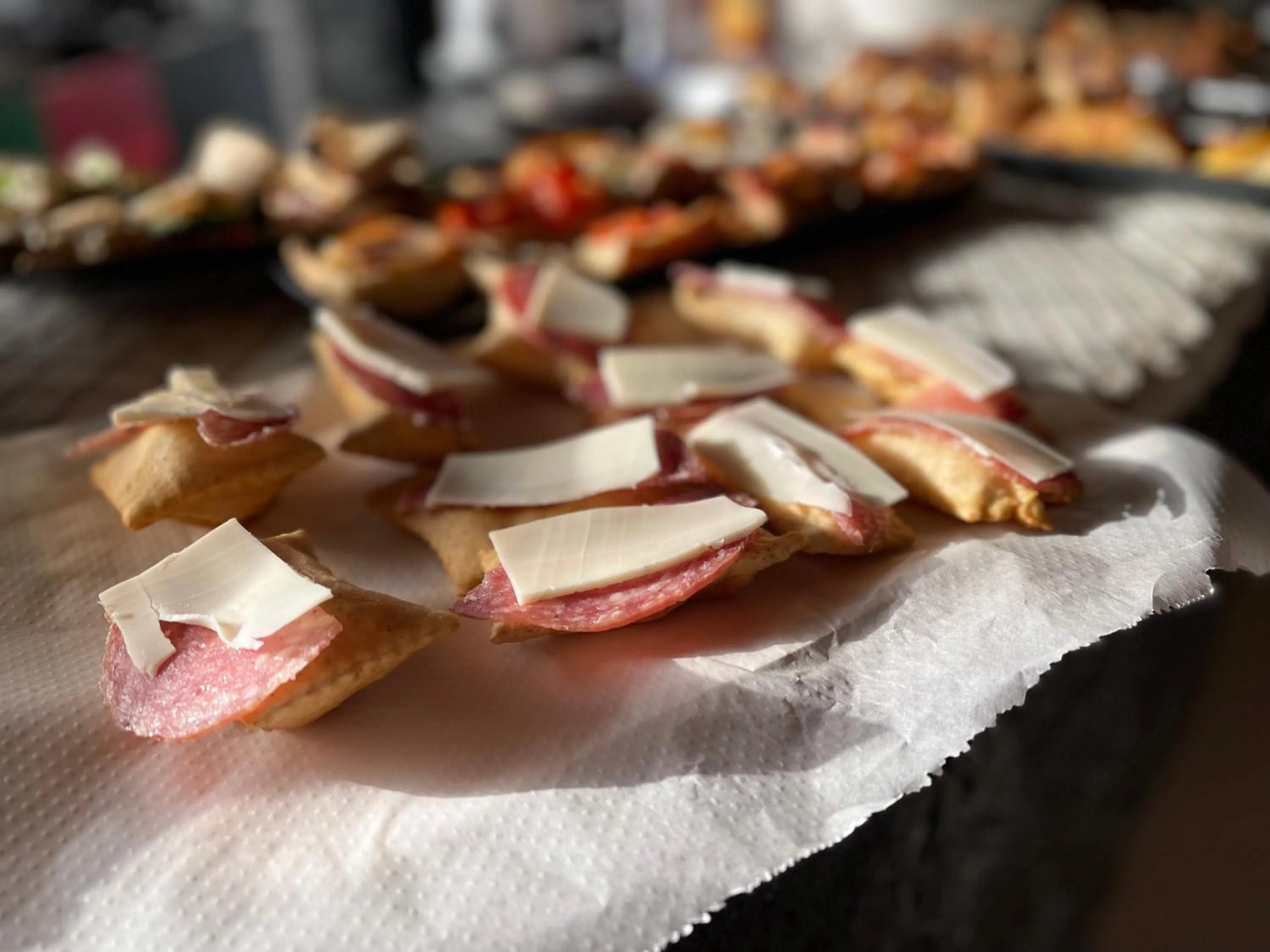 Food and drinks in HOTELITO RURAL GA7COLORES only adult