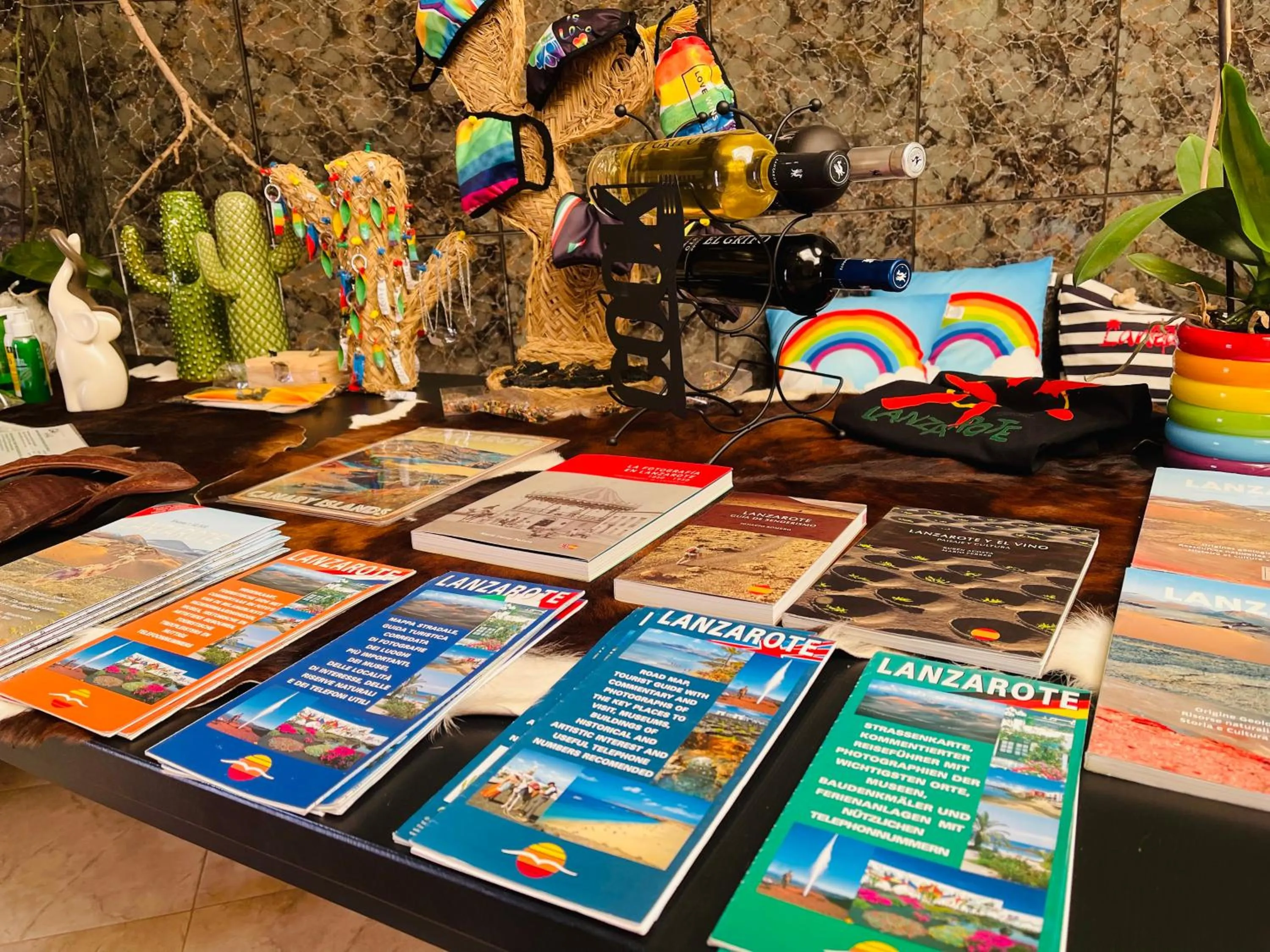 On-site shops in HOTELITO RURAL GA7COLORES only adult