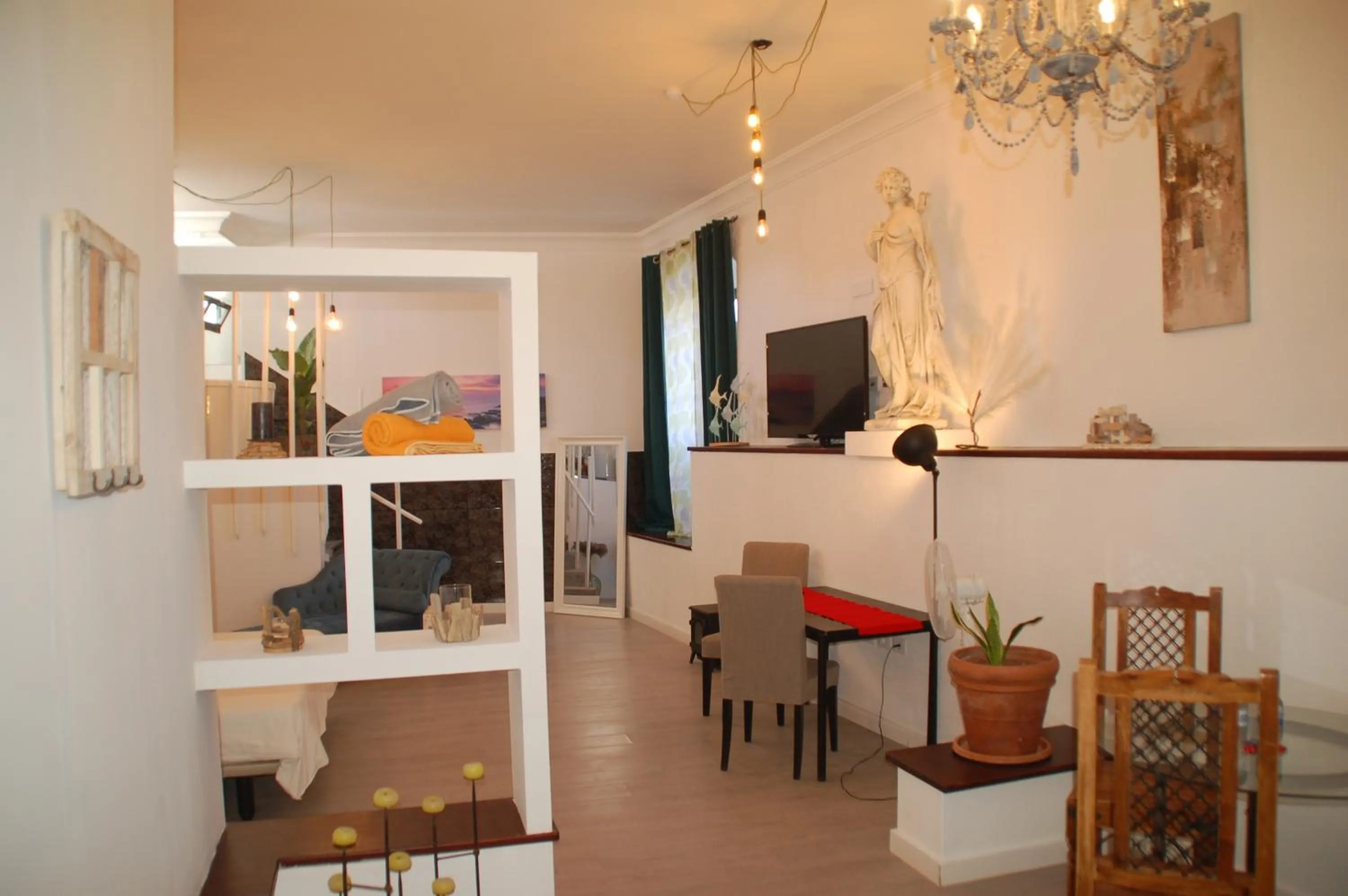 TV and multimedia in HOTELITO RURAL GA7COLORES only adult