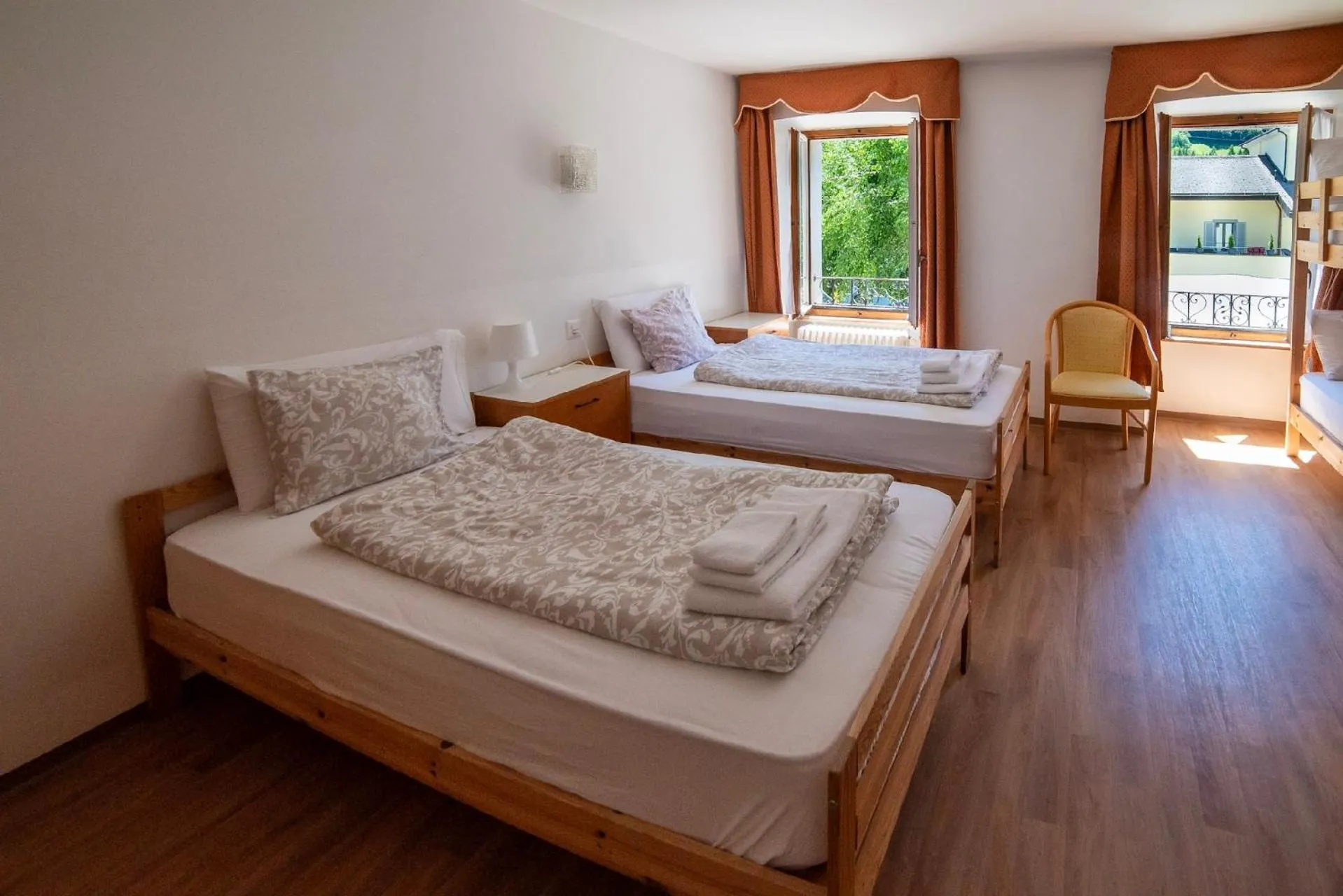 Bed in Hotel Des Alpes - Restaurant & Pizzeria