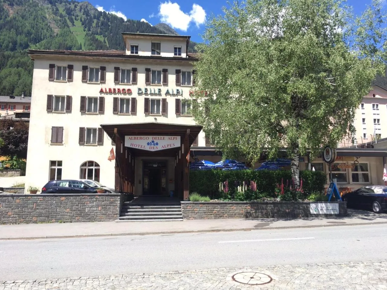 Facade/entrance in Hotel Des Alpes - Restaurant & Pizzeria