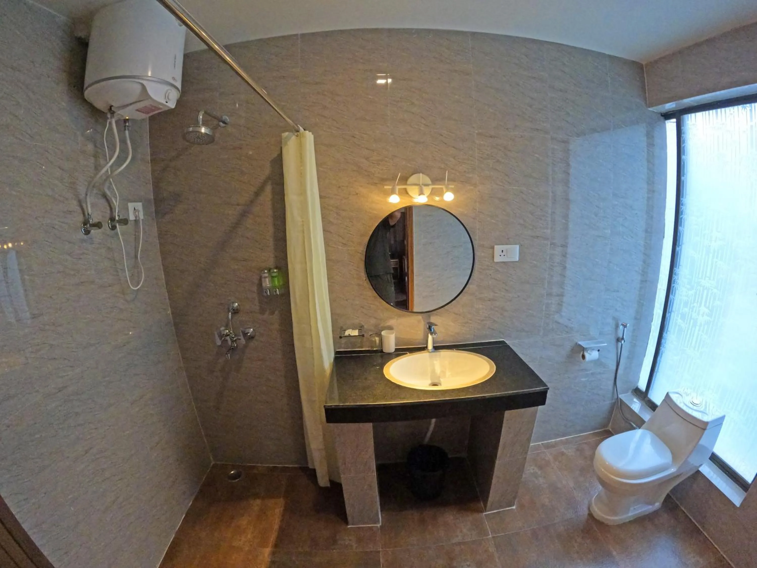 Bathroom in Khamsum Inn