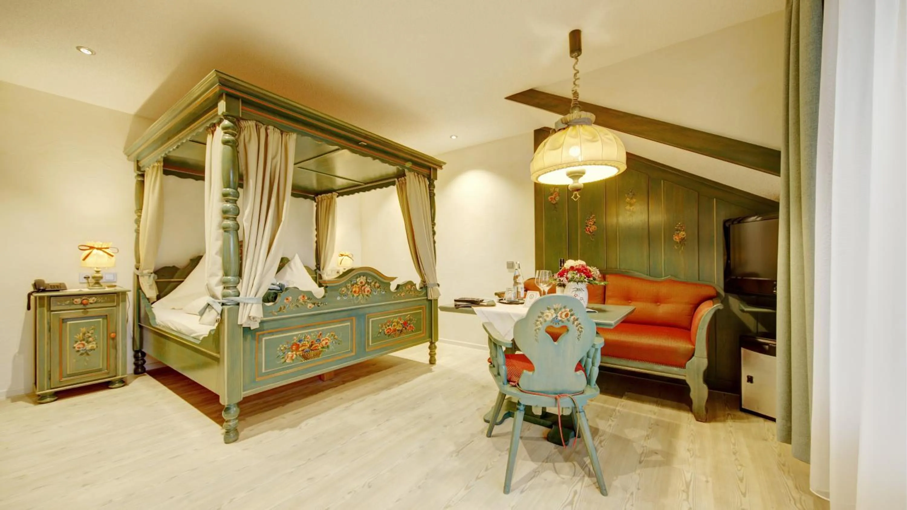 fireplace, Bed in Wellness-Hotel Talblick