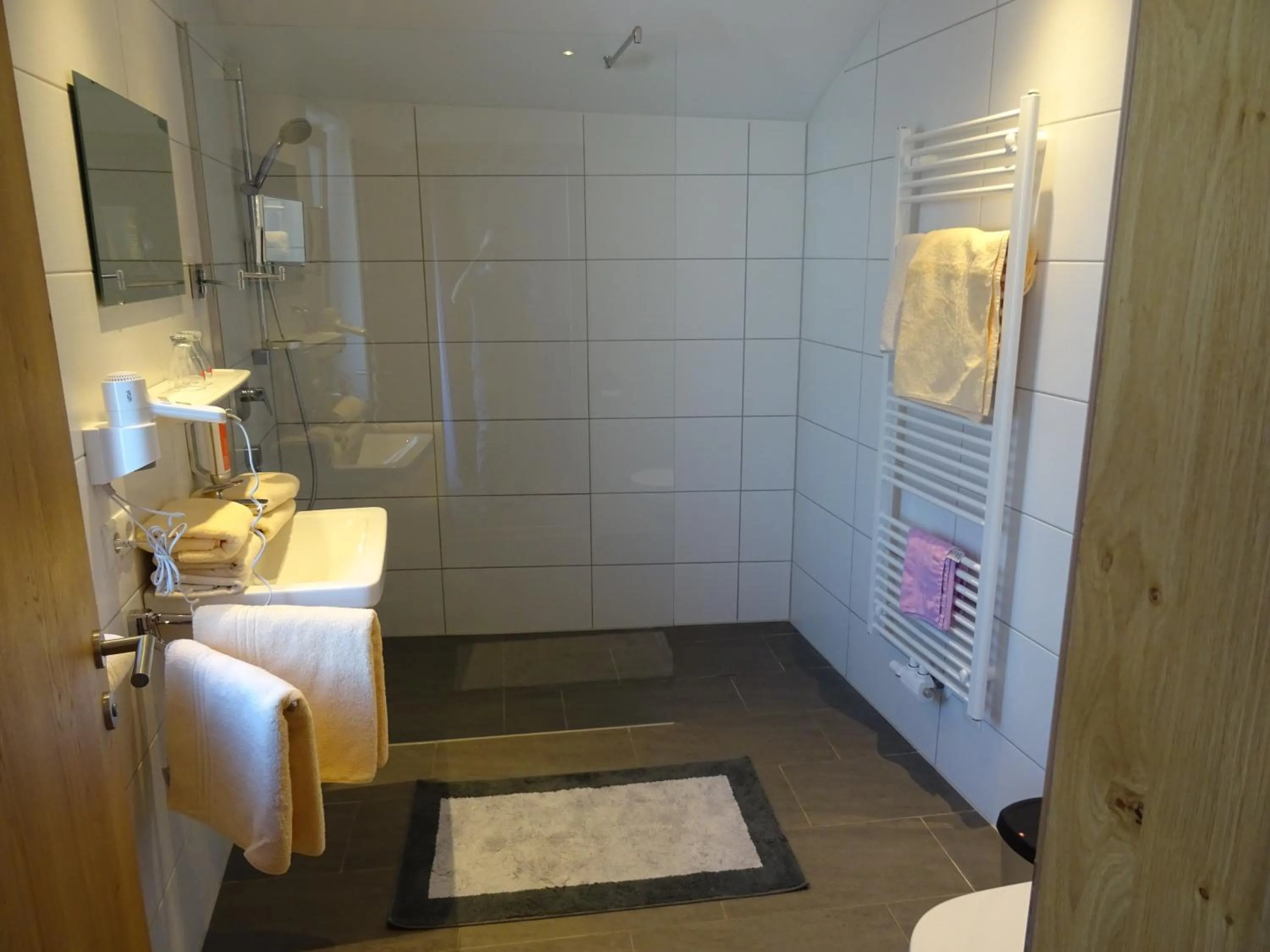 Bathroom in Hotel Restaurant Rosengarten