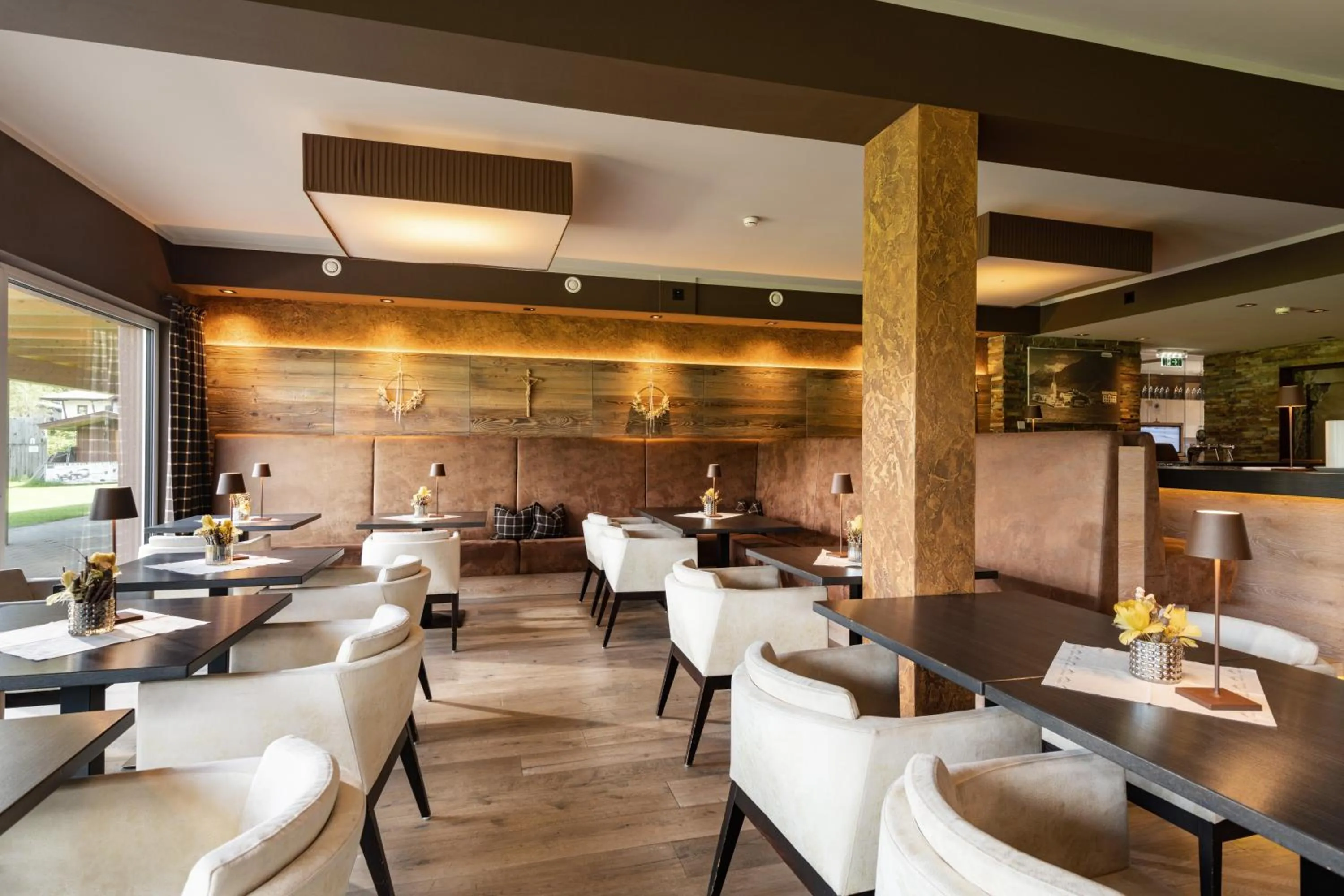 Lounge or bar in Fairhotel Hochfilzen B&B