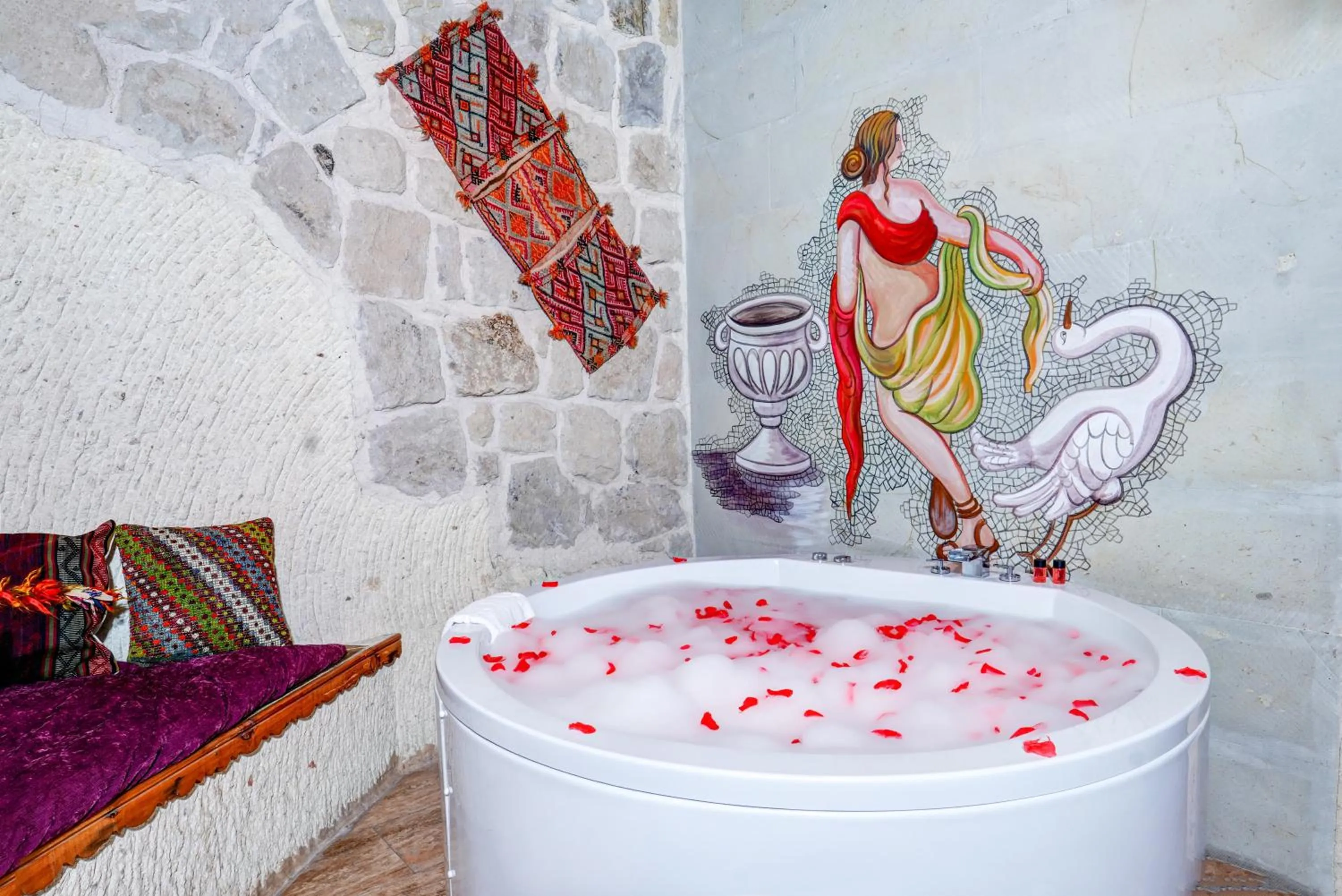 Photo of the whole room in Nova Cave Hotel