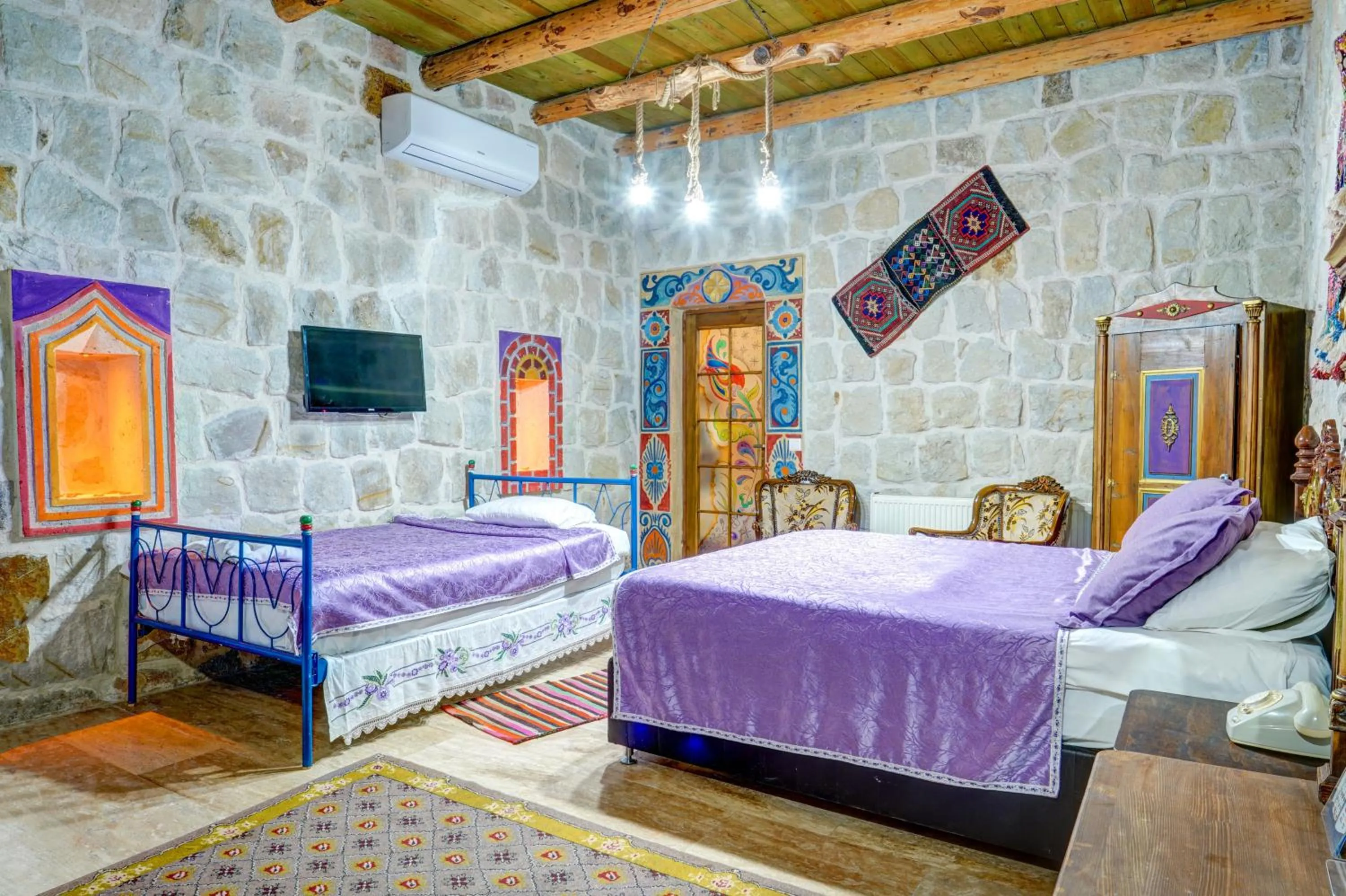 Bed in Nova Cave Hotel