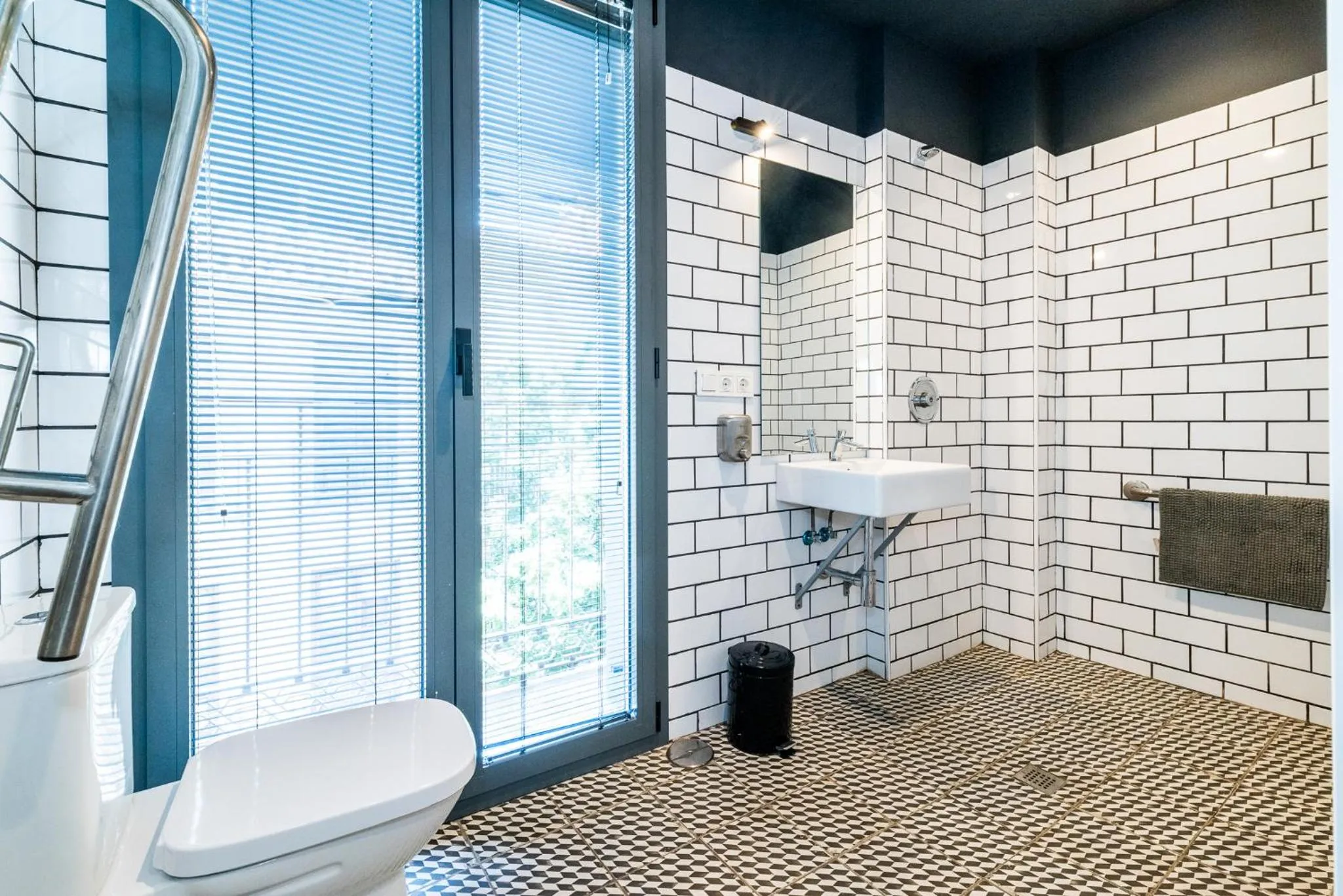 Toilet in Hostel Carlota Braun