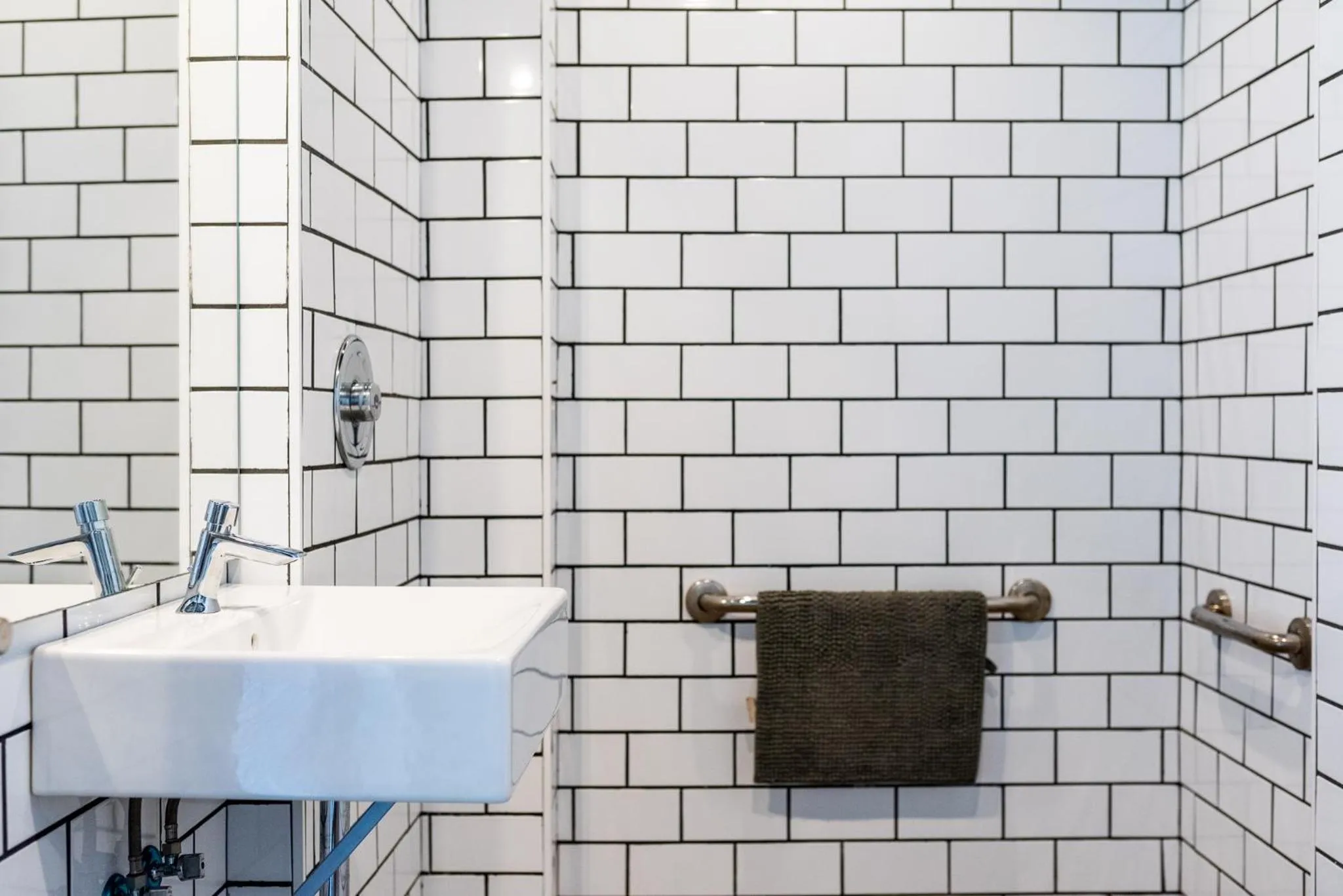 Shower in Hostel Carlota Braun