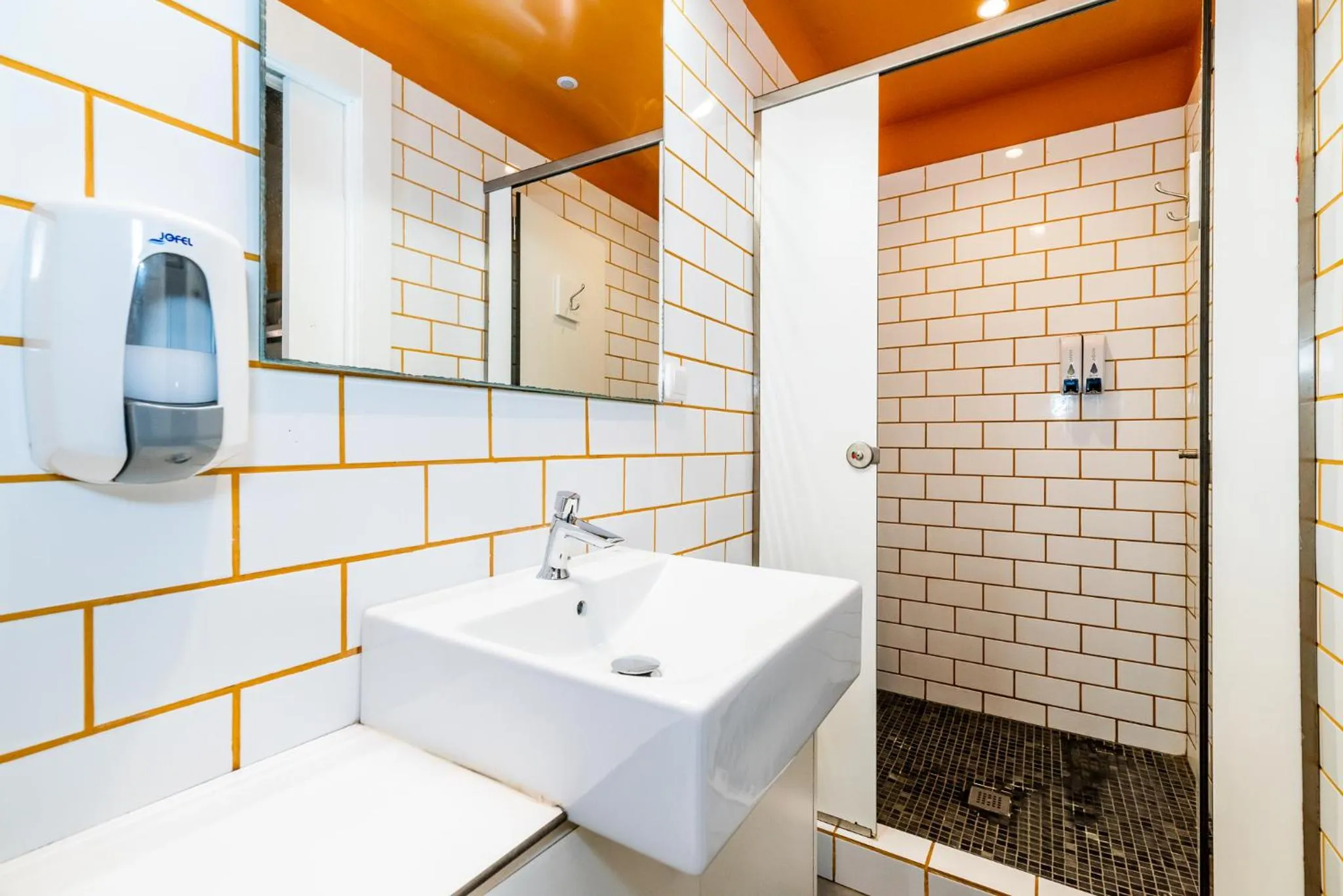 Hostel Carlota Braun