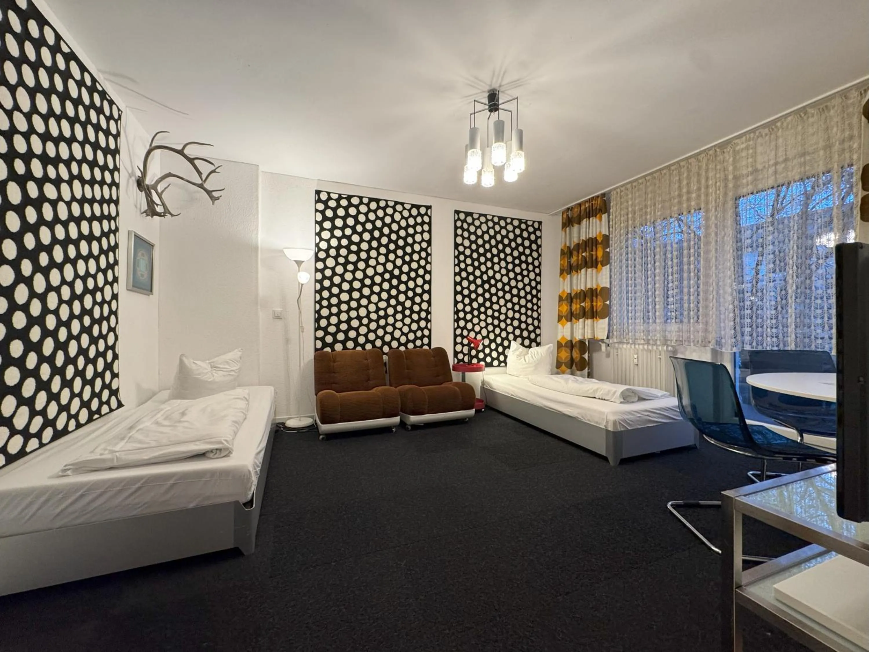 M M Central Apartments - Free Parking - Vintage Style