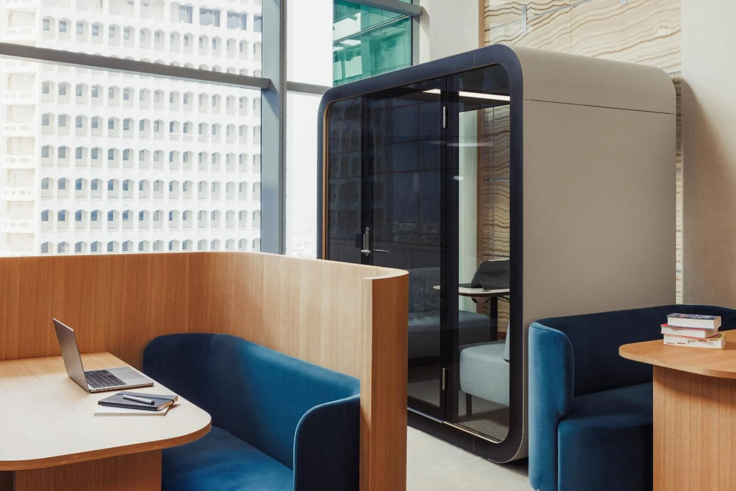 Business facilities in Jumeirah Living World Trade Centre Dubai