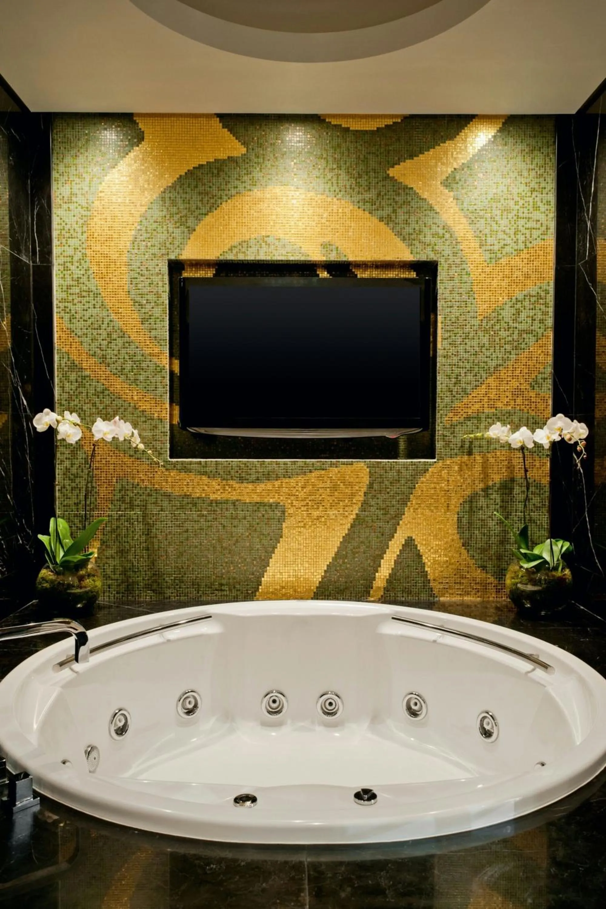 Bedroom in Grosvenor House, a Luxury Collection Hotel, Dubai