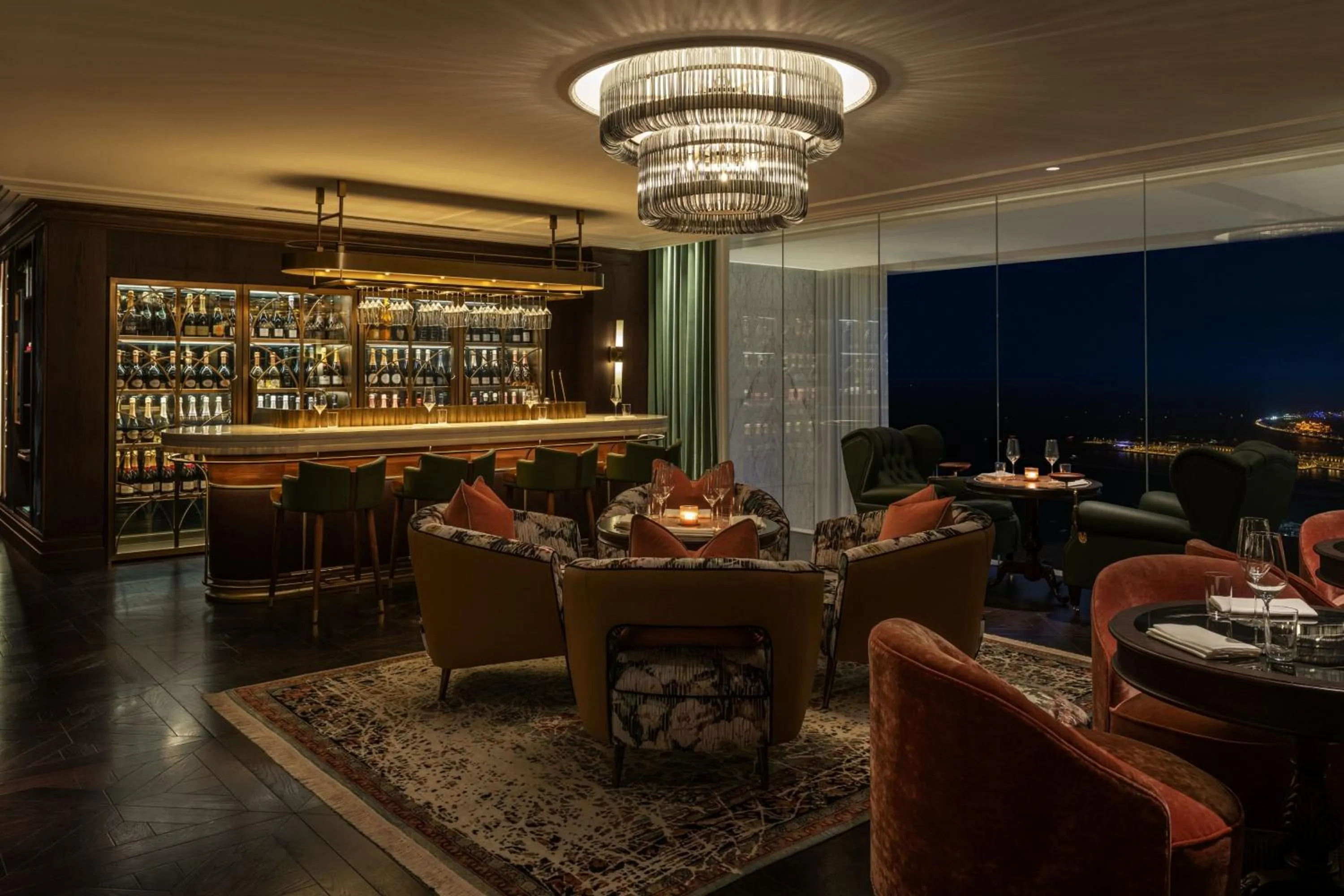 Lounge or bar in Grosvenor House, a Luxury Collection Hotel, Dubai