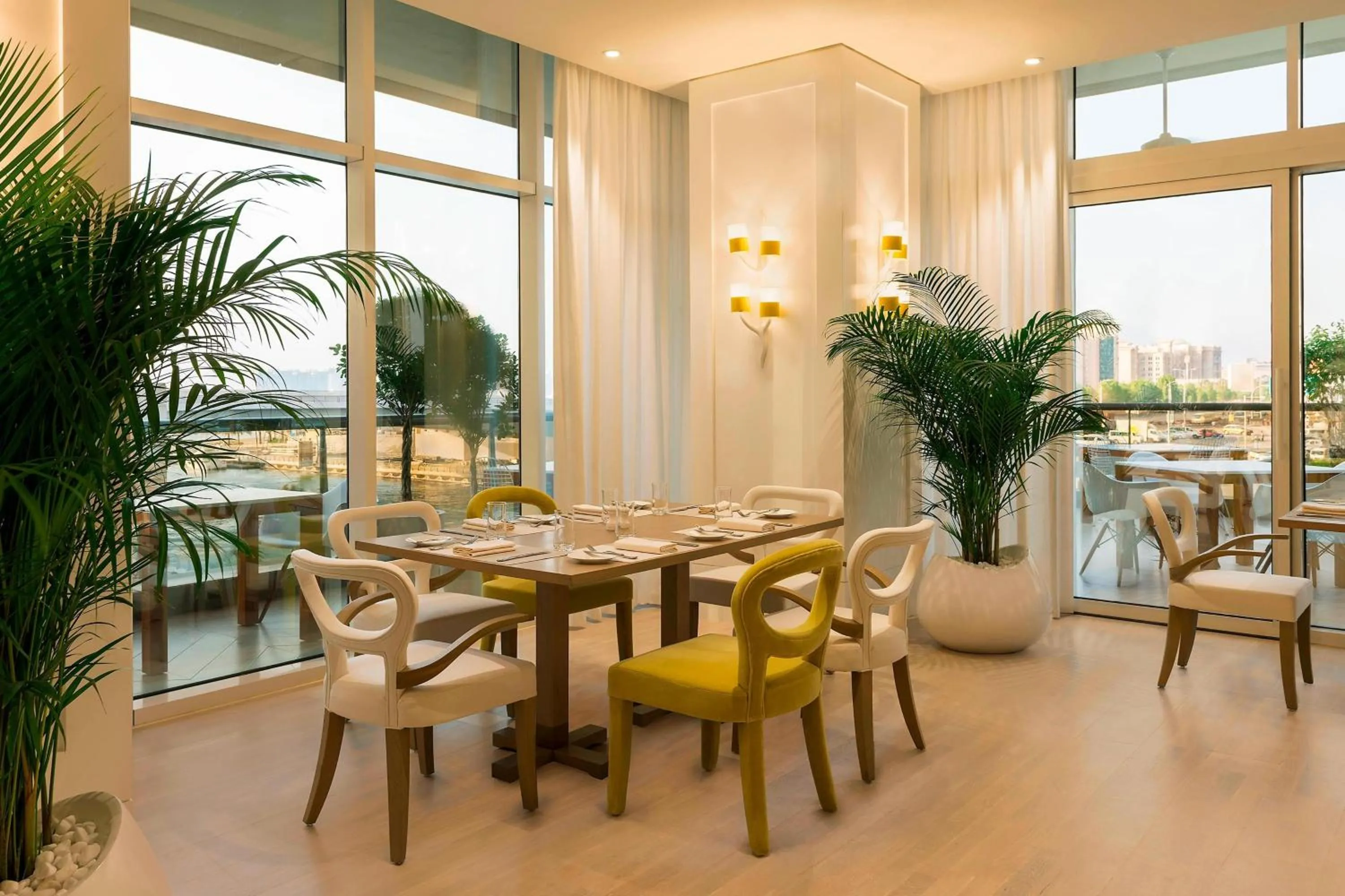 Restaurant/places to eat in Grosvenor House, a Luxury Collection Hotel, Dubai