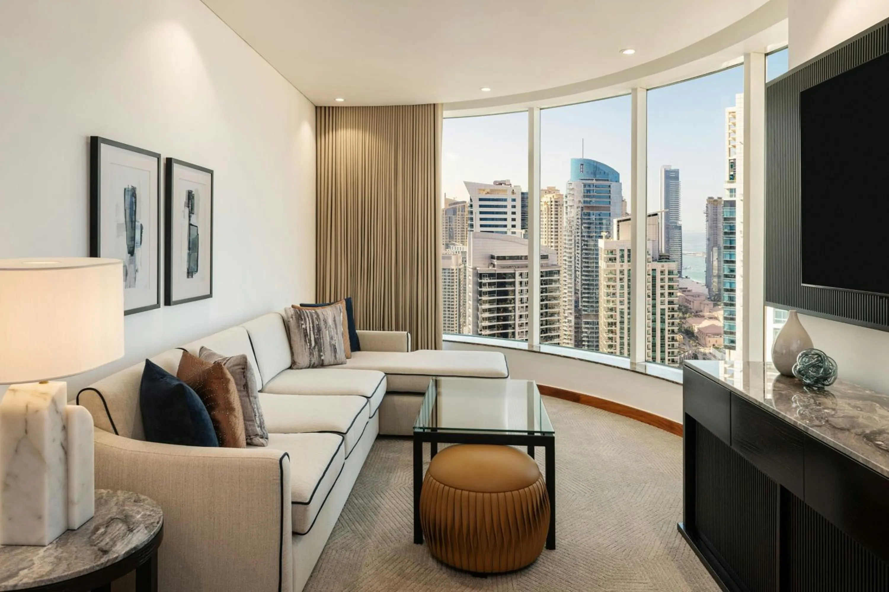 Living room in Grosvenor House, a Luxury Collection Hotel, Dubai