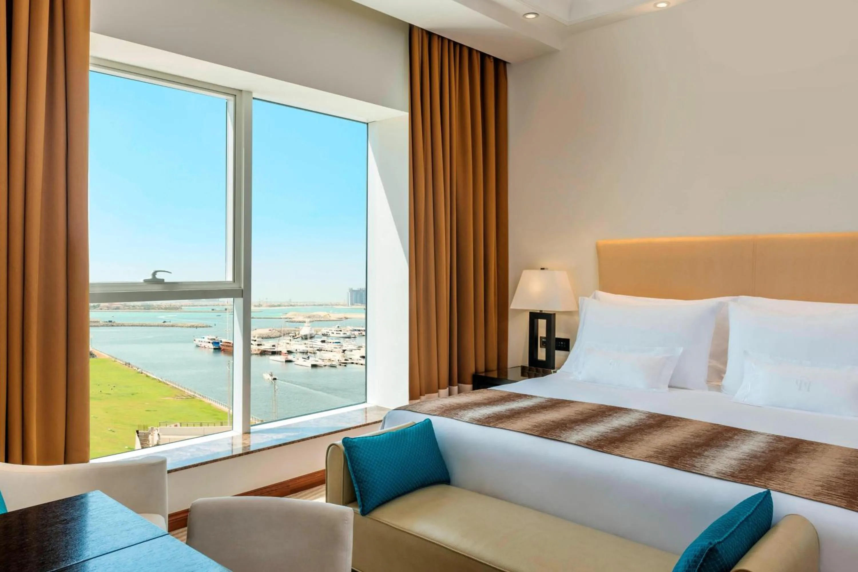 Bedroom, Bed in Grosvenor House, a Luxury Collection Hotel, Dubai
